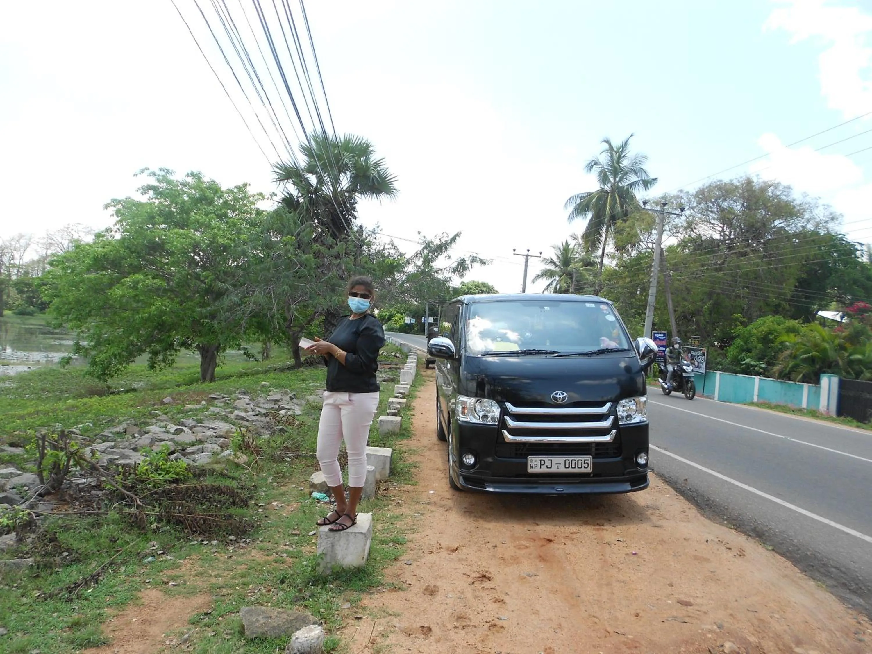 People in Shanith Guesthouse Negombo , beach road