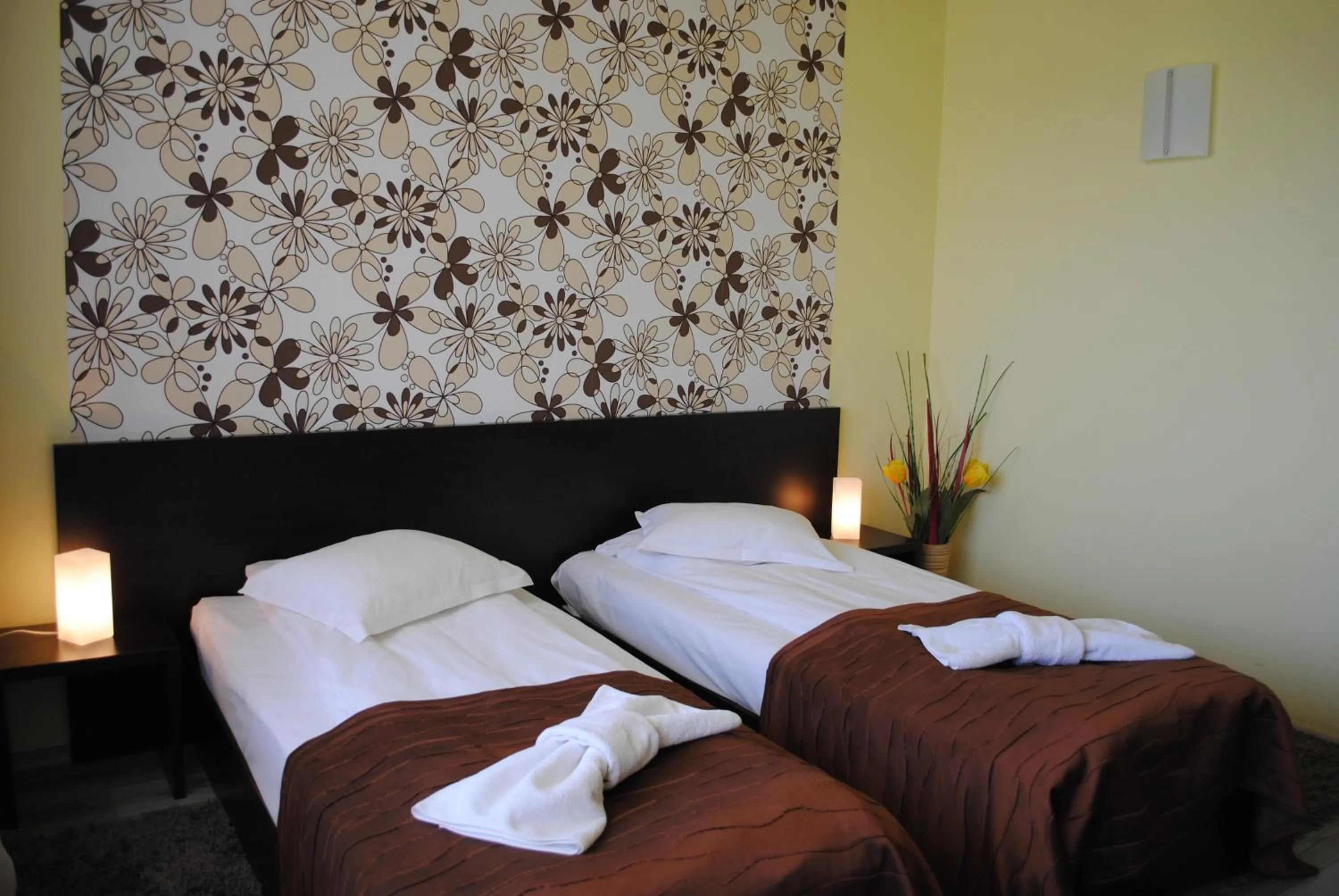 Bedroom, Bed in Pensiunea Carmen - Bikers Friendly Nest