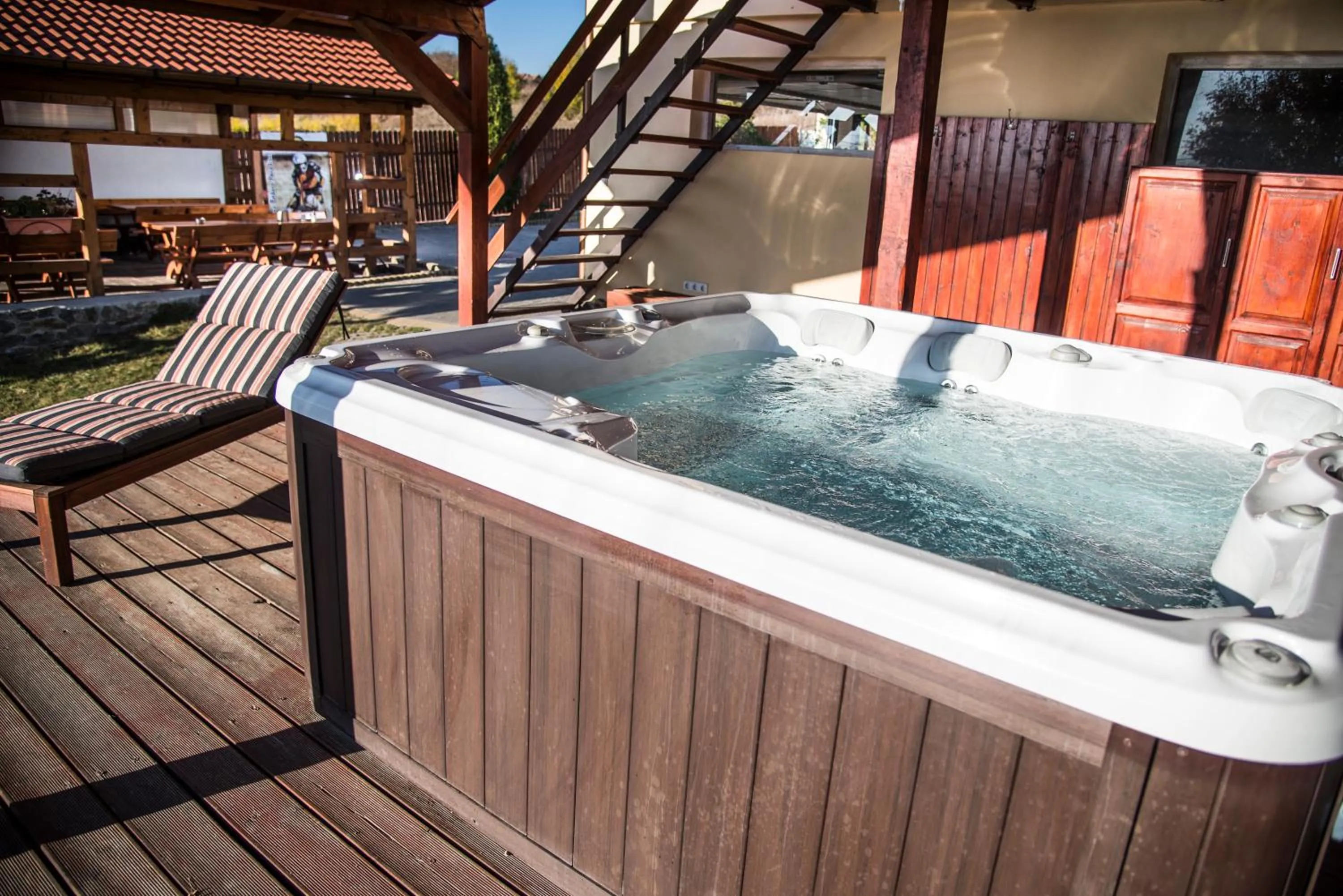 Hot Tub in Pensiunea Carmen - Bikers Friendly Nest