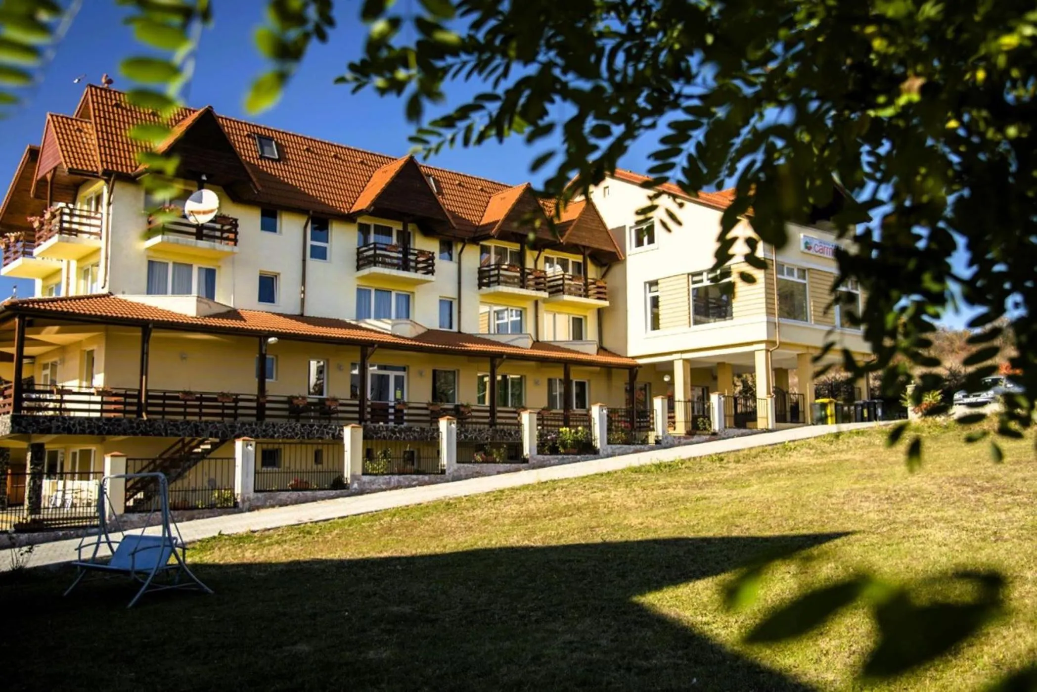 Property building in Pensiunea Carmen - Bikers Friendly Nest