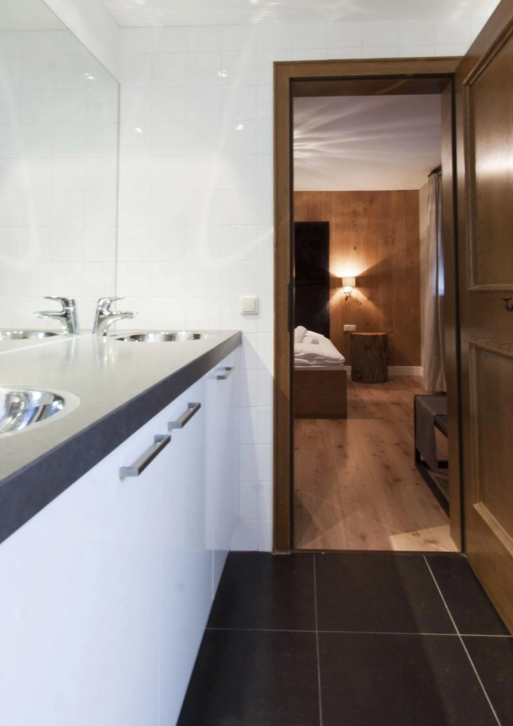Bathroom, Bed in Appart Laijola