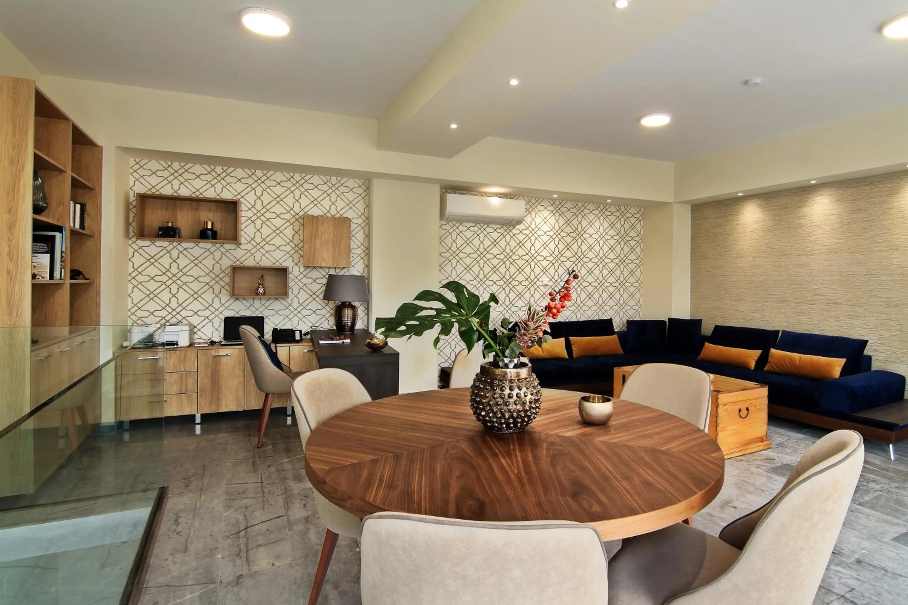 Communal lounge/ TV room in Maison 66, Riviera Hotels