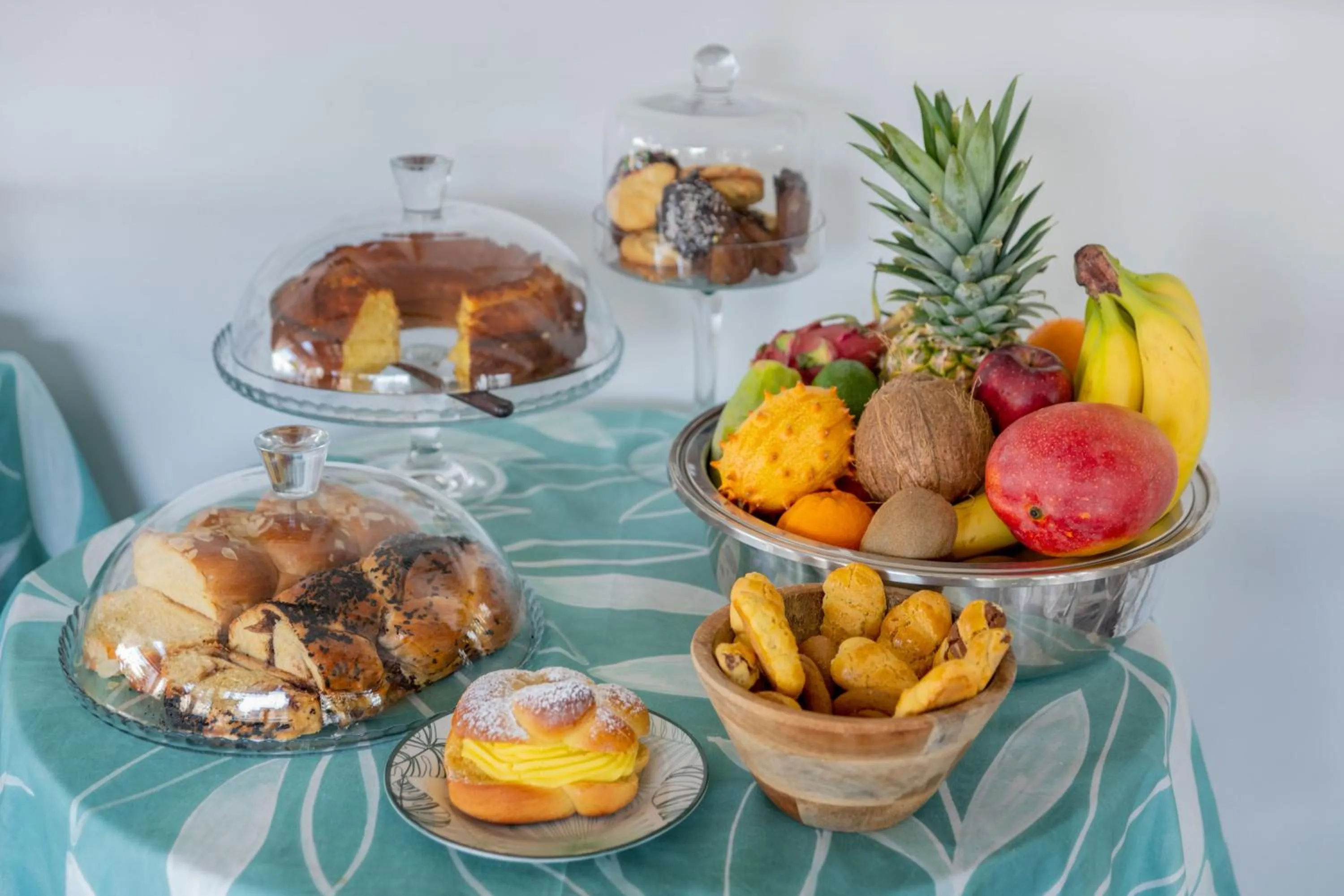 Breakfast in Maison 66, Riviera Hotels