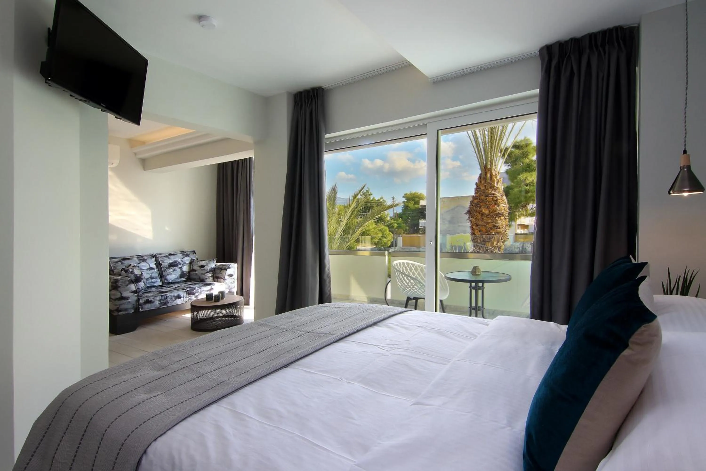 Photo of the whole room, Bed in Maison 66, Riviera Hotels