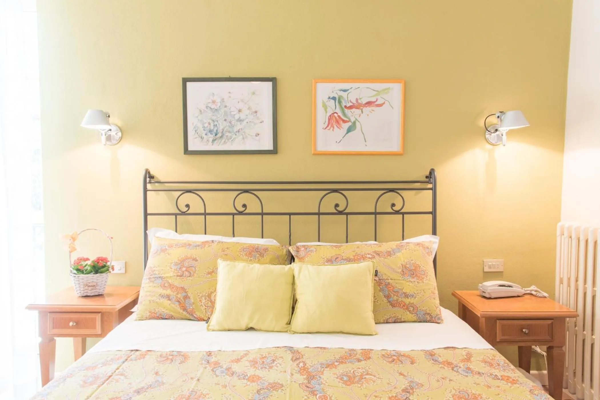 Bed in Hotel Antica Stallera