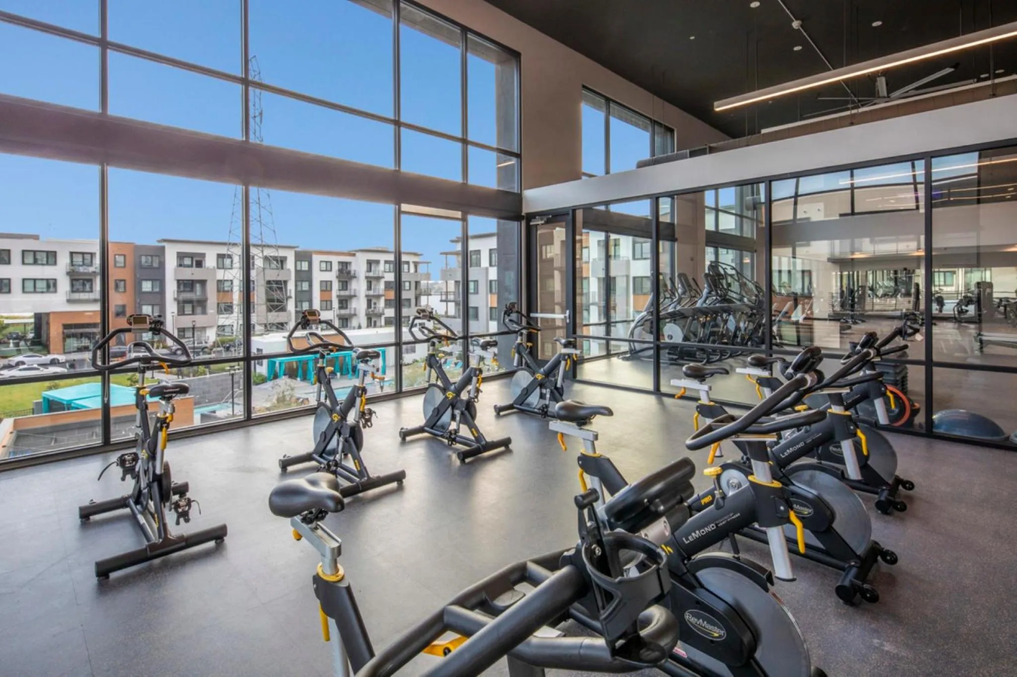 Fitness centre/facilities in Bluebird Suites in Menlo Park