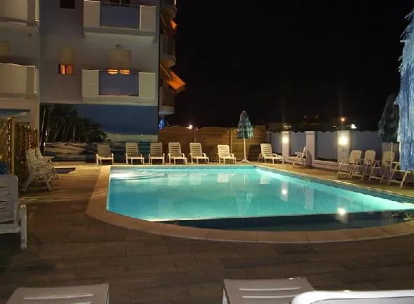 Swimming pool in Residence Blumarine