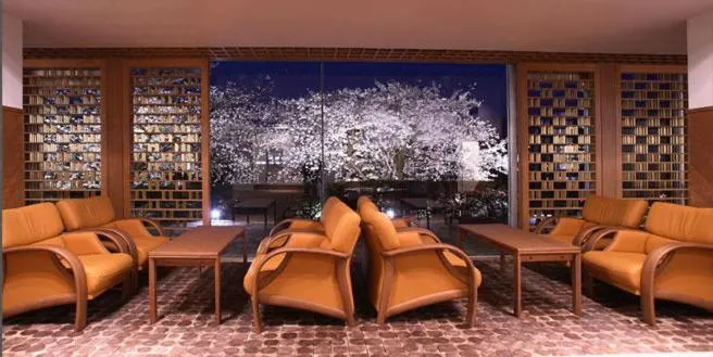 Spring in Hotel Park