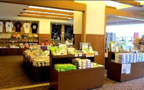 On-site shops in Hotel Park