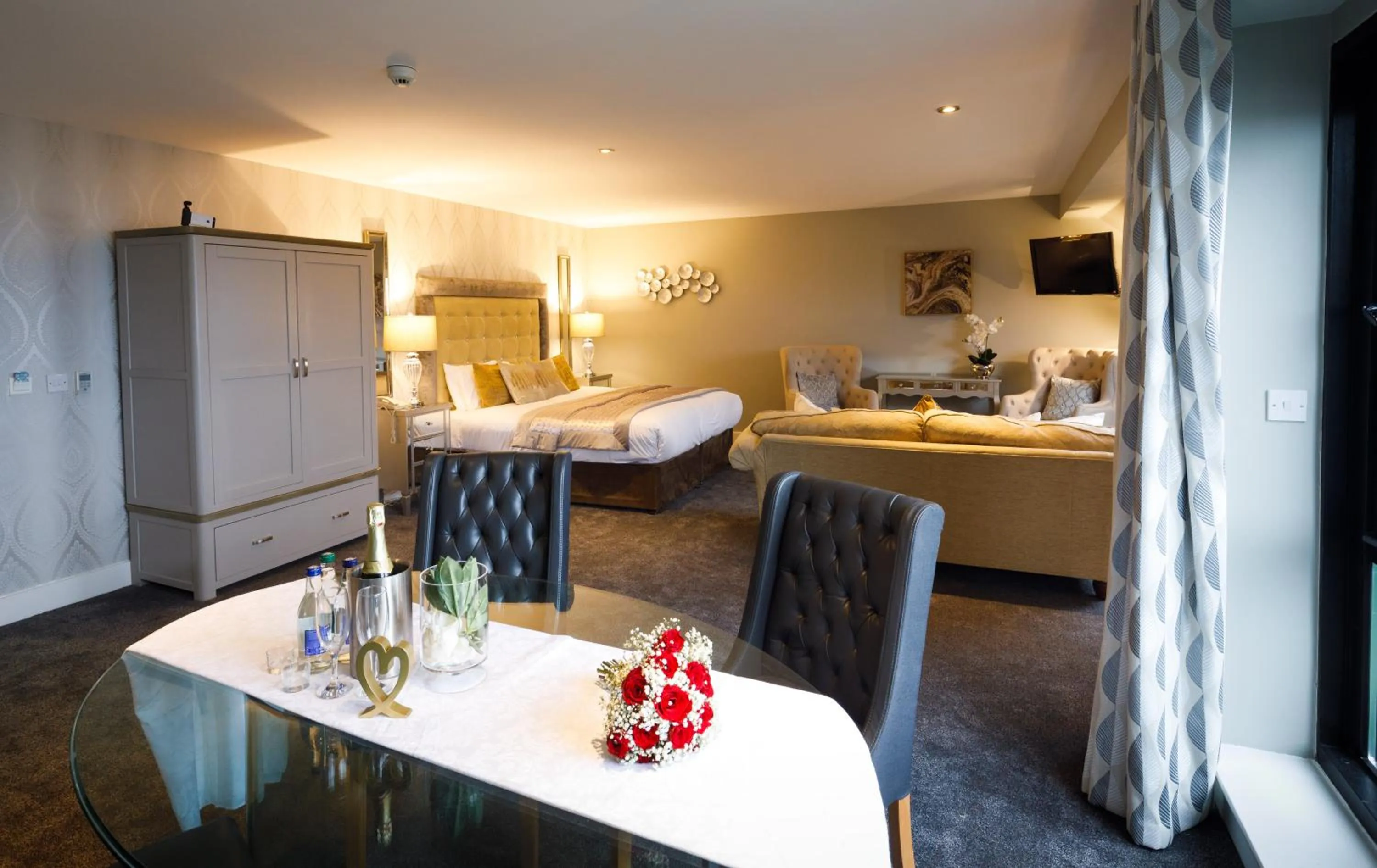 Photo of the whole room, Bed in Ocean Sands Hotel & Spa