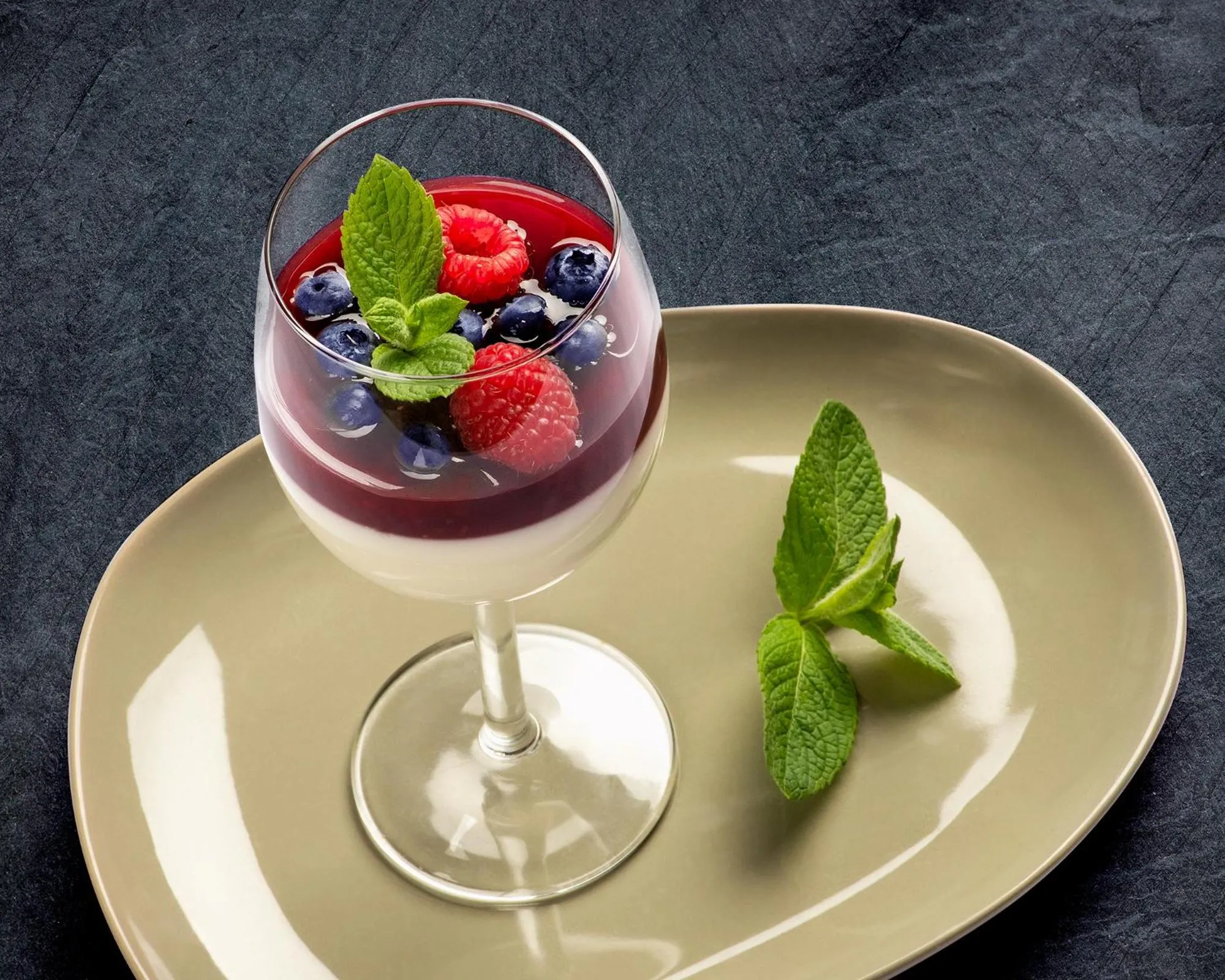 Food and drinks in Akacja Medical Resort