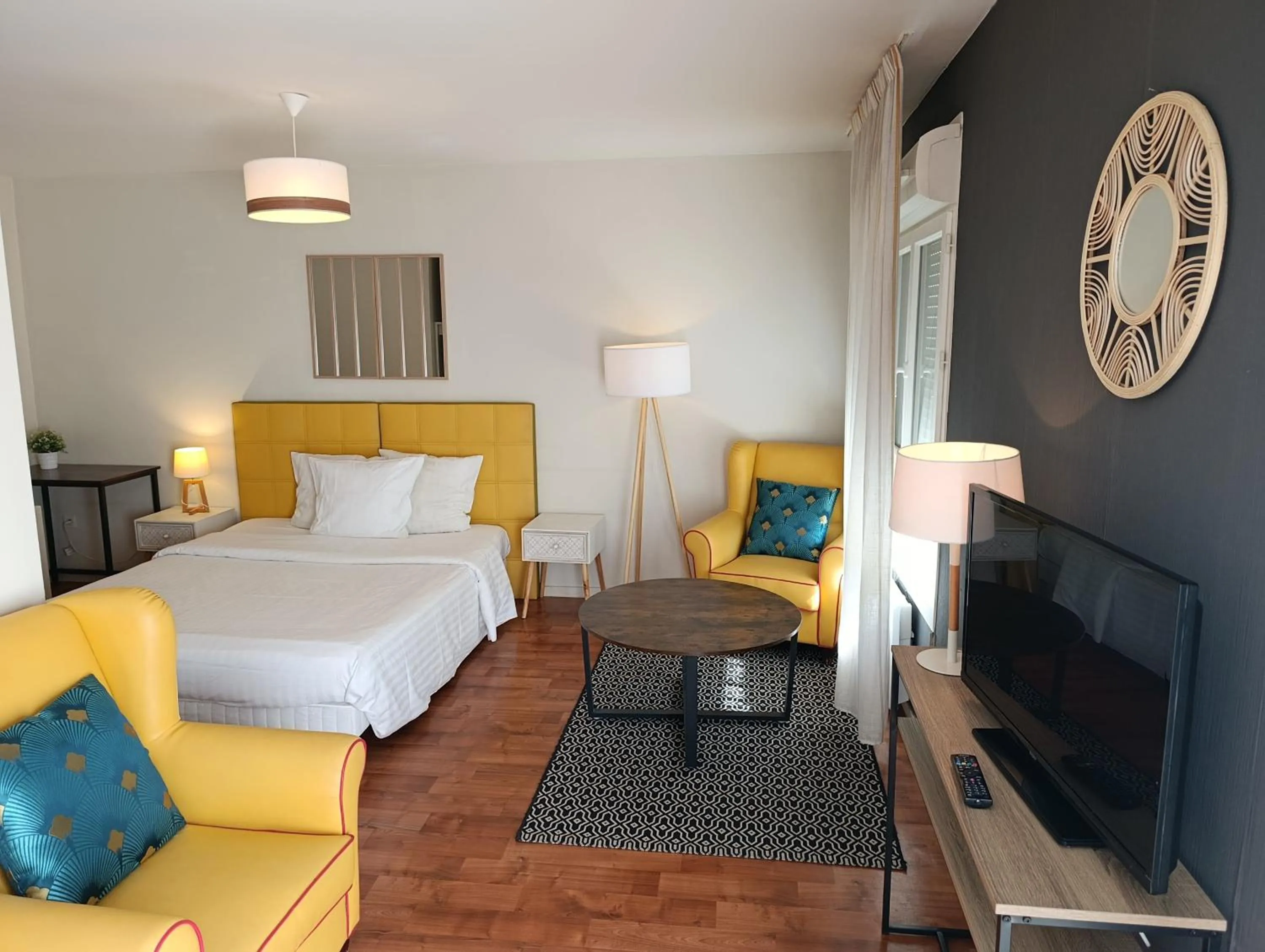 Bedroom, Bed in Résidence Carouge Appart Hôtel