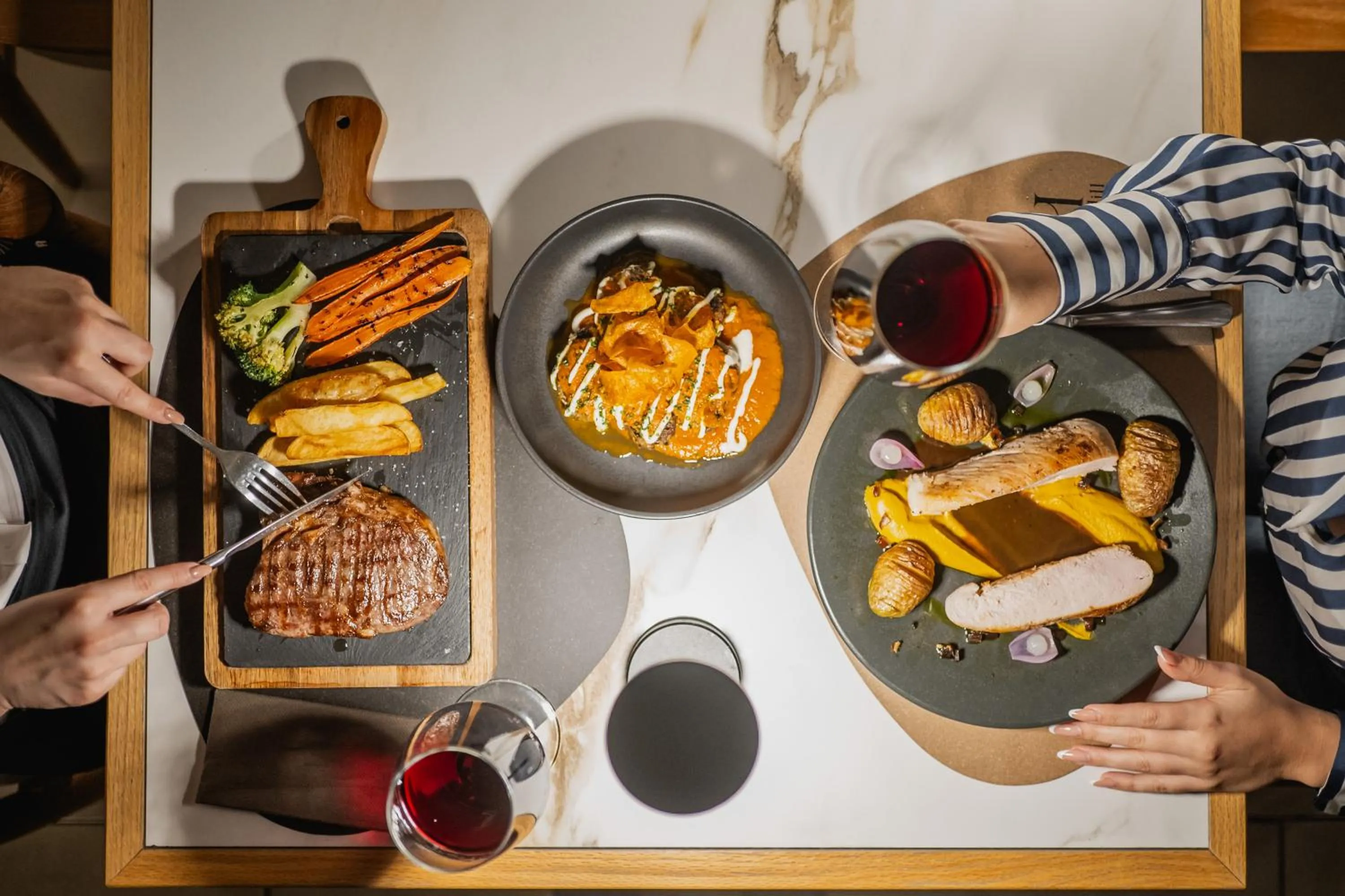 Restaurant/places to eat in Royal Sun