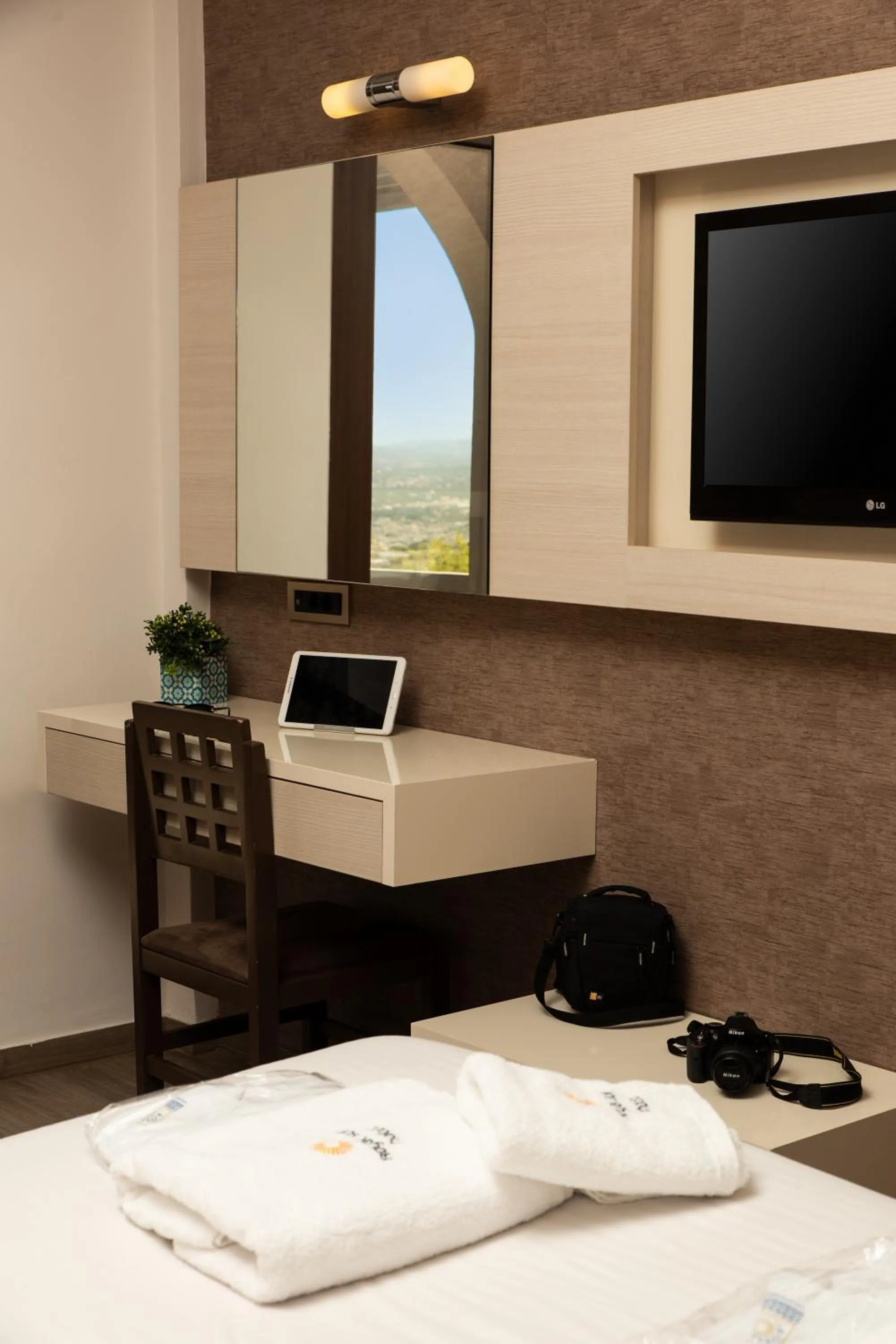 Bedroom, Bed in Royal Sun