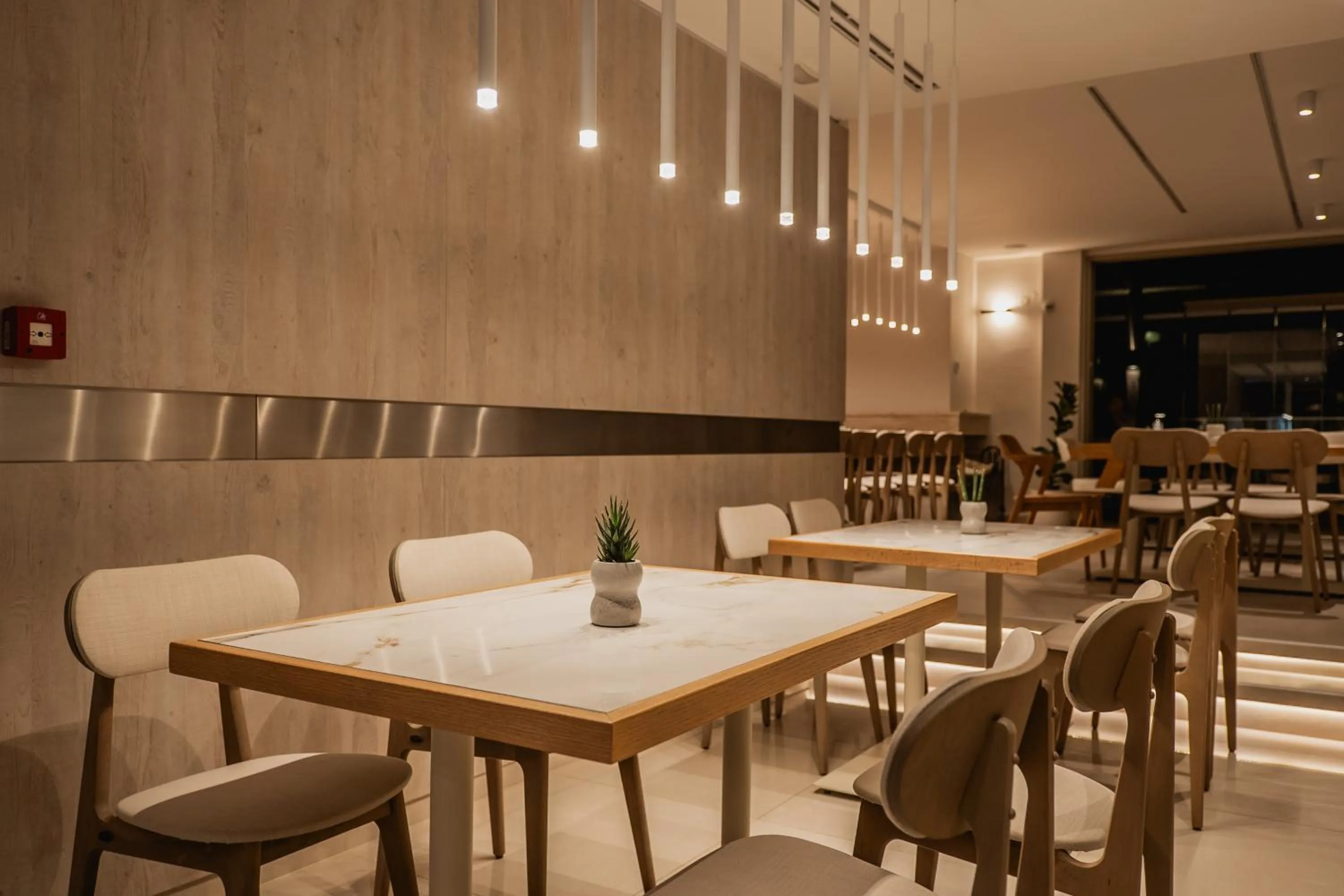 Restaurant/places to eat in Royal Sun