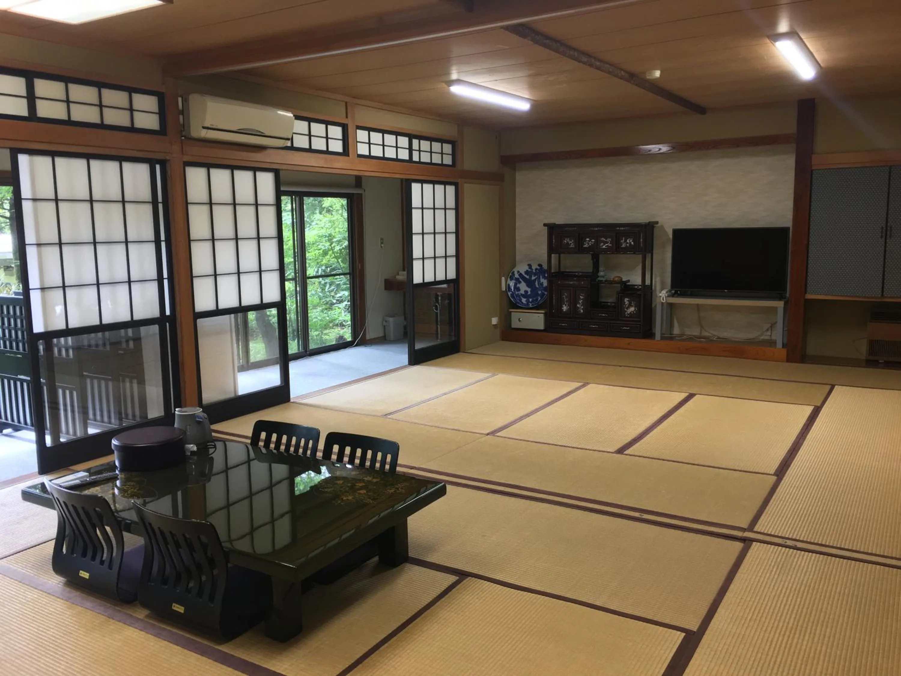 Bedroom in ELE Hotel Onsen Ryokufutei