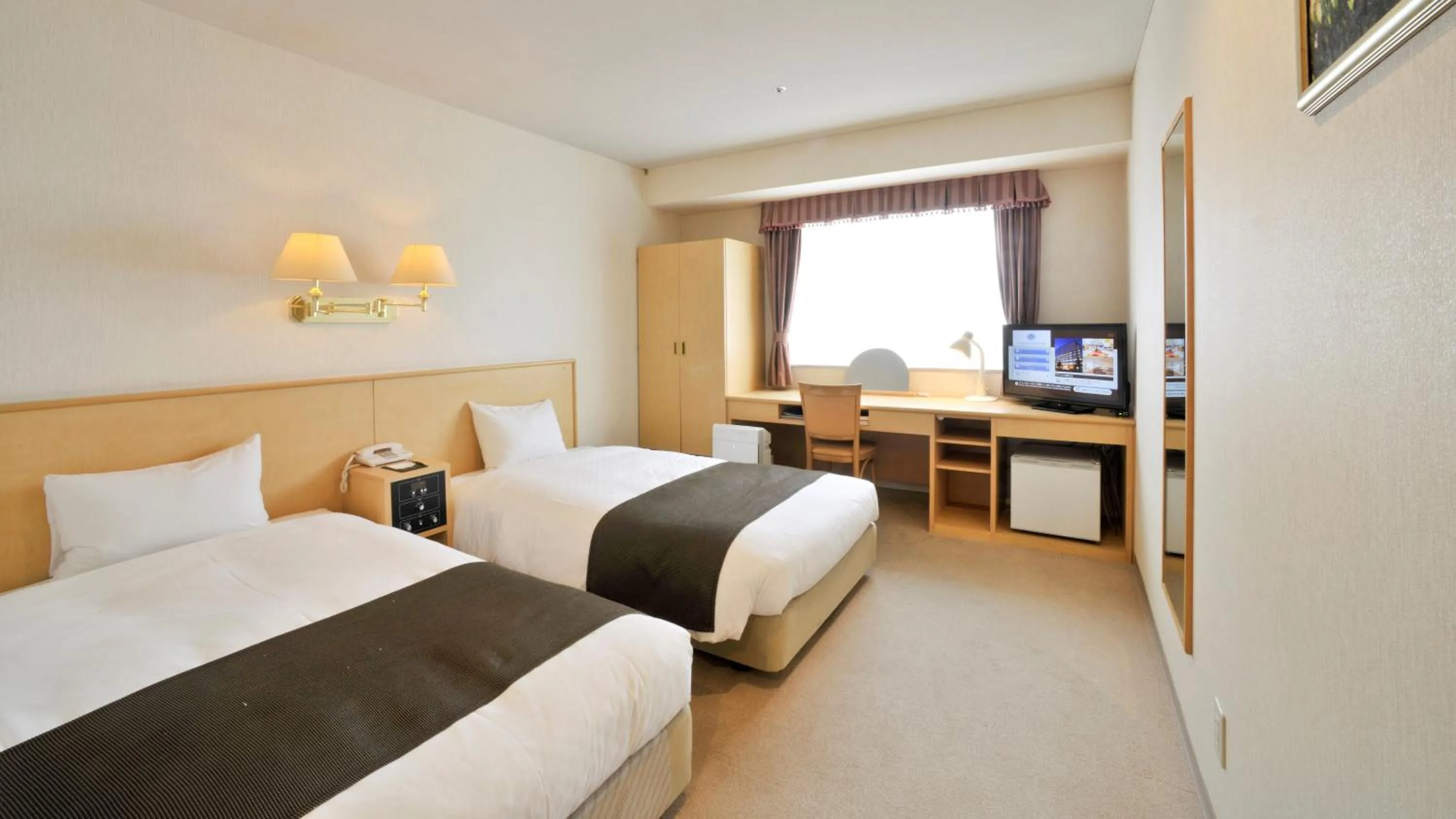 Bed in Yamagata Kokusai Hotel