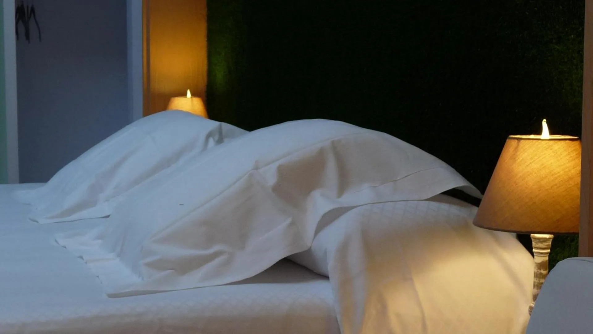 Decorative detail, Bed in Hotel Ribes Roges