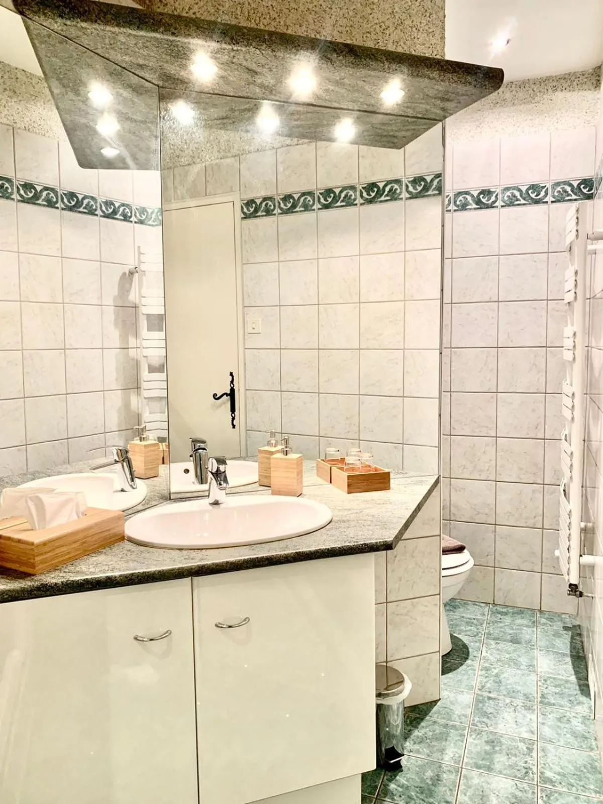 Shower in Le Barry du Grand Chemin