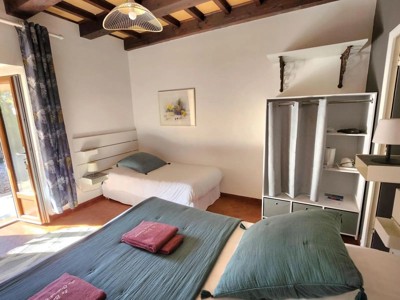 Photo of the whole room, Bed in Le Barry du Grand Chemin