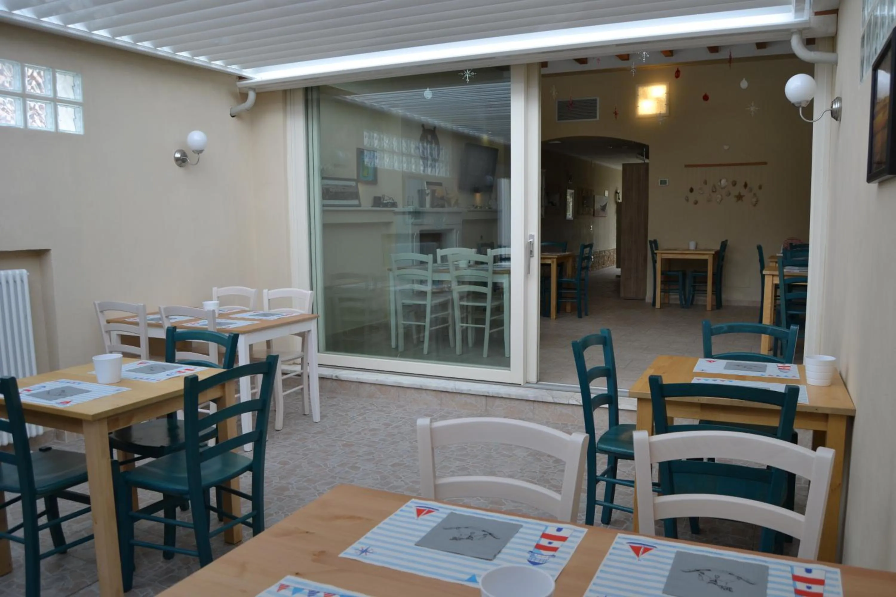 Restaurant/places to eat in B&B Residenza Marina