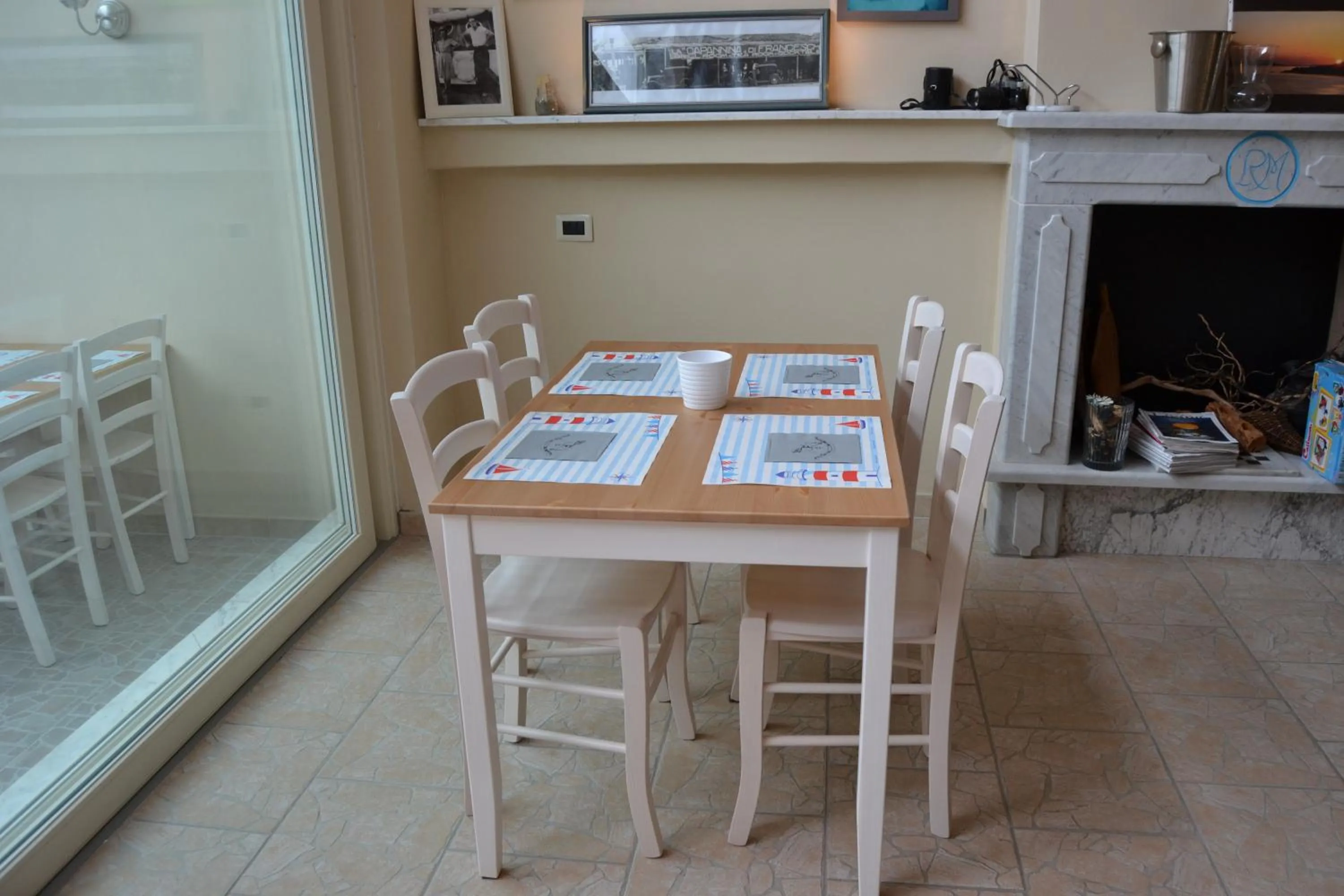 Restaurant/places to eat in B&B Residenza Marina