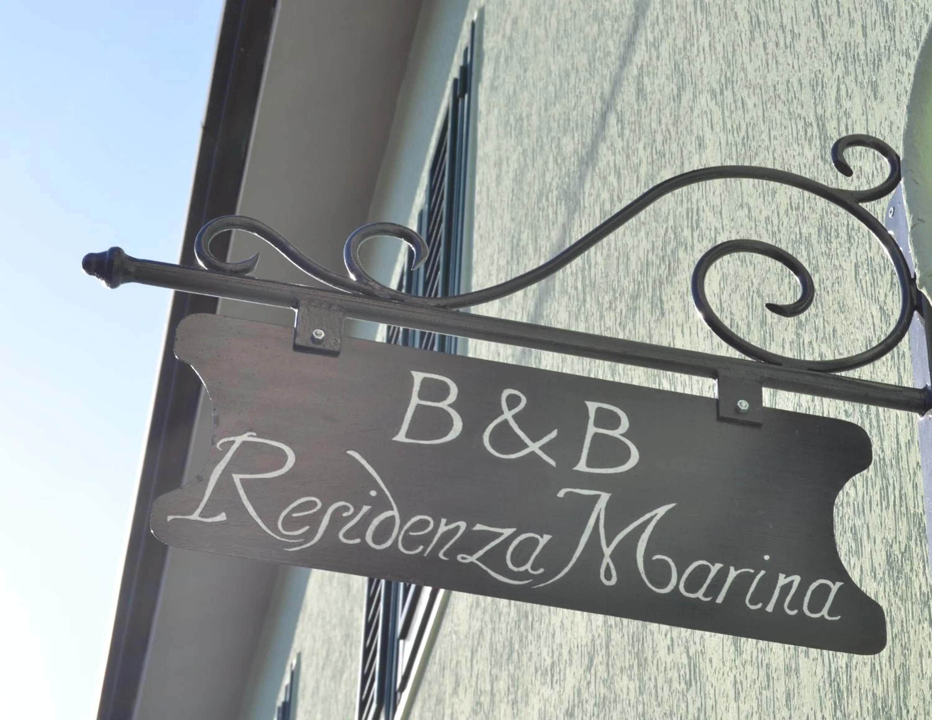Facade/entrance in B&B Residenza Marina