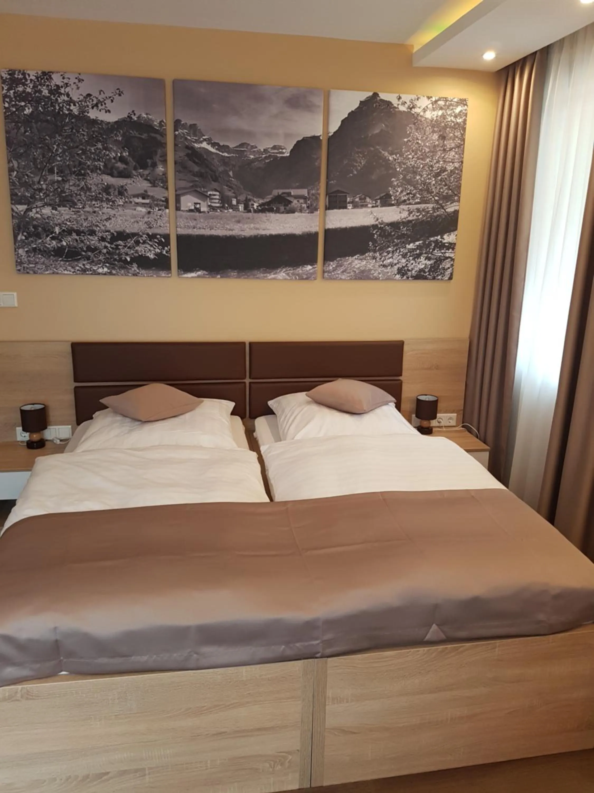 Photo of the whole room, Bed in Hotel Haus Büderich