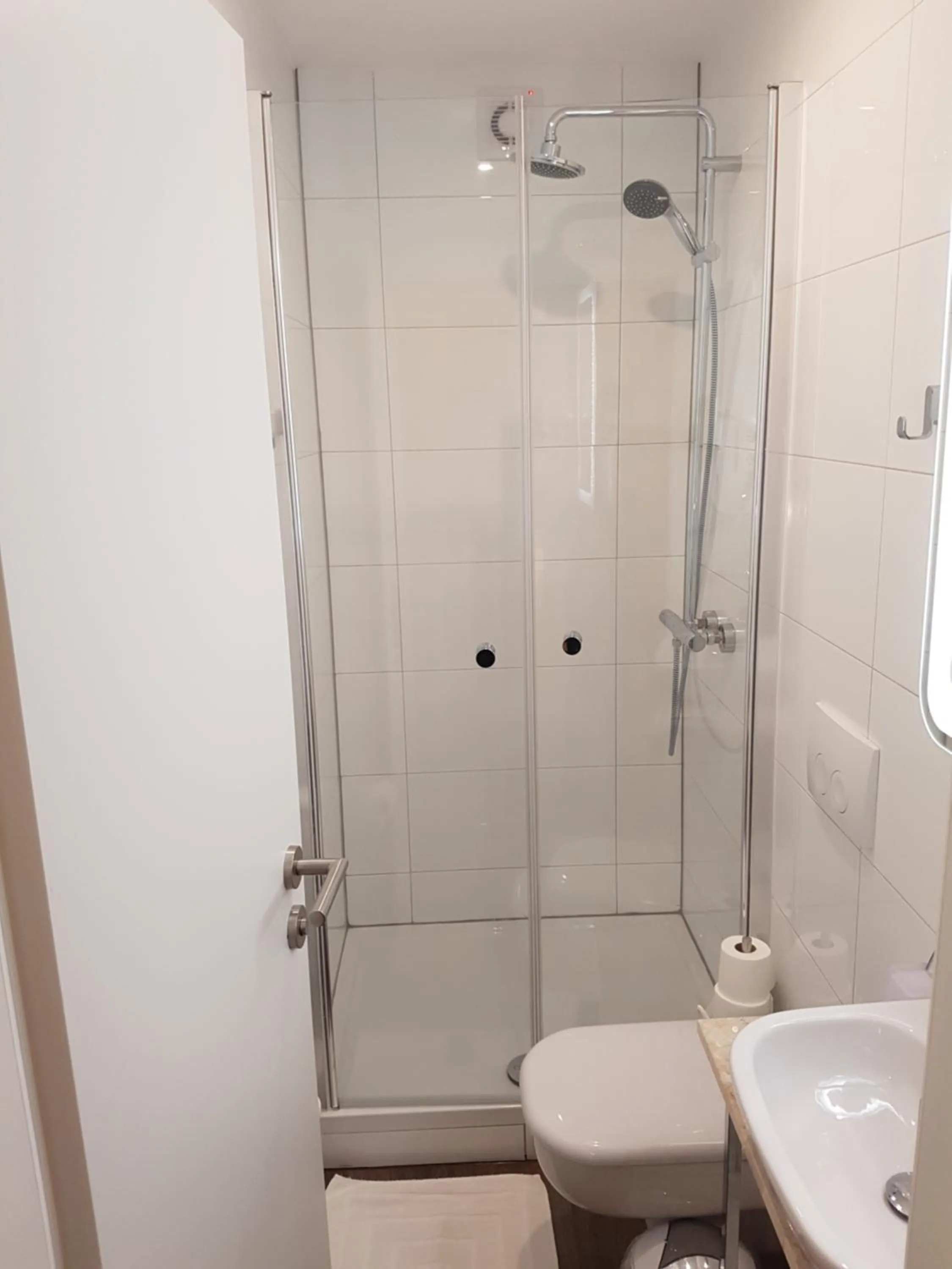 Shower in Hotel Haus Büderich