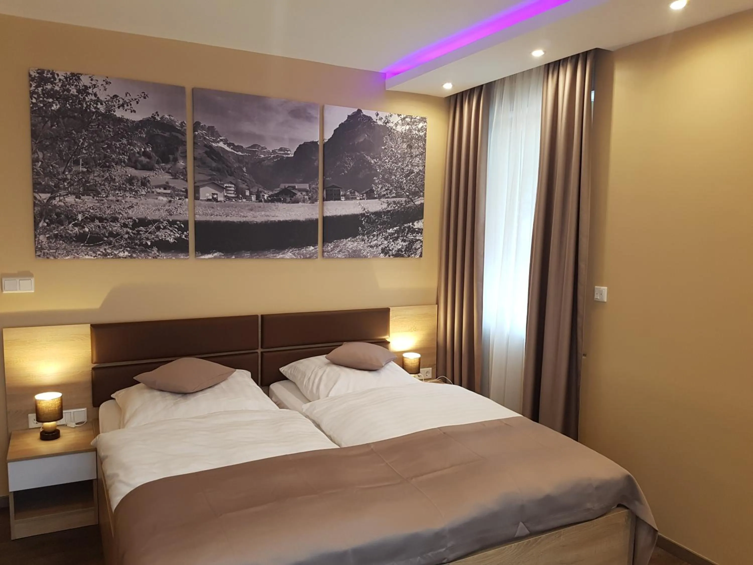 Photo of the whole room, Bed in Hotel Haus Büderich