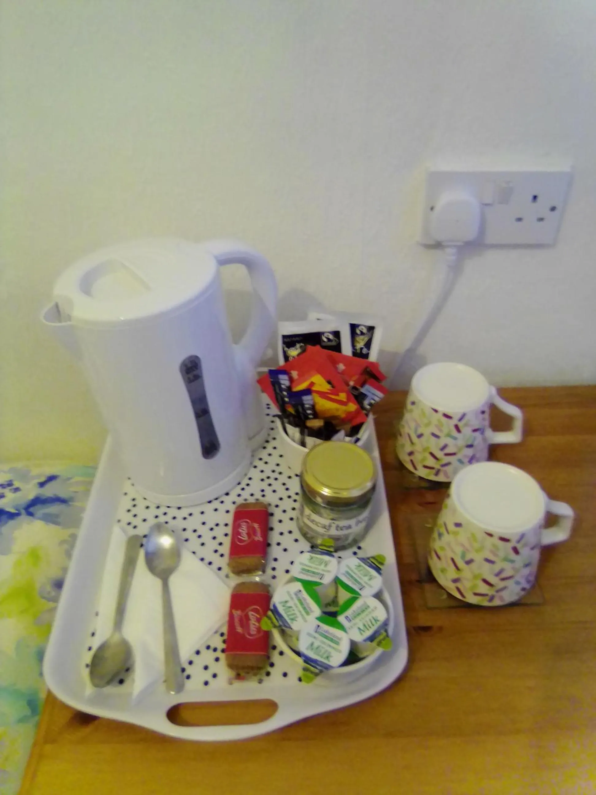 Coffee/tea facilities in The braeside families and couples