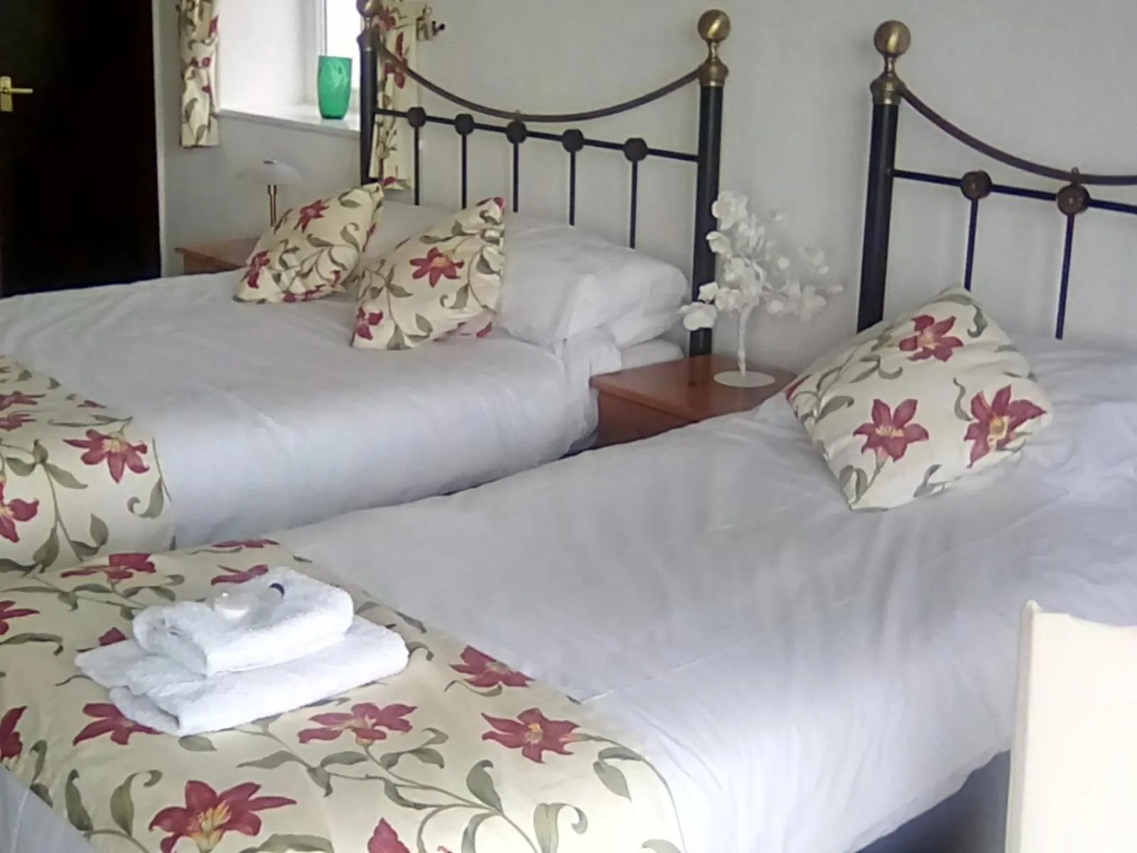 Bed in The braeside families and couples