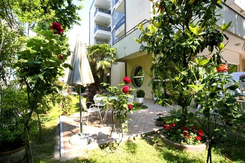 Patio in Residence le Spiagge