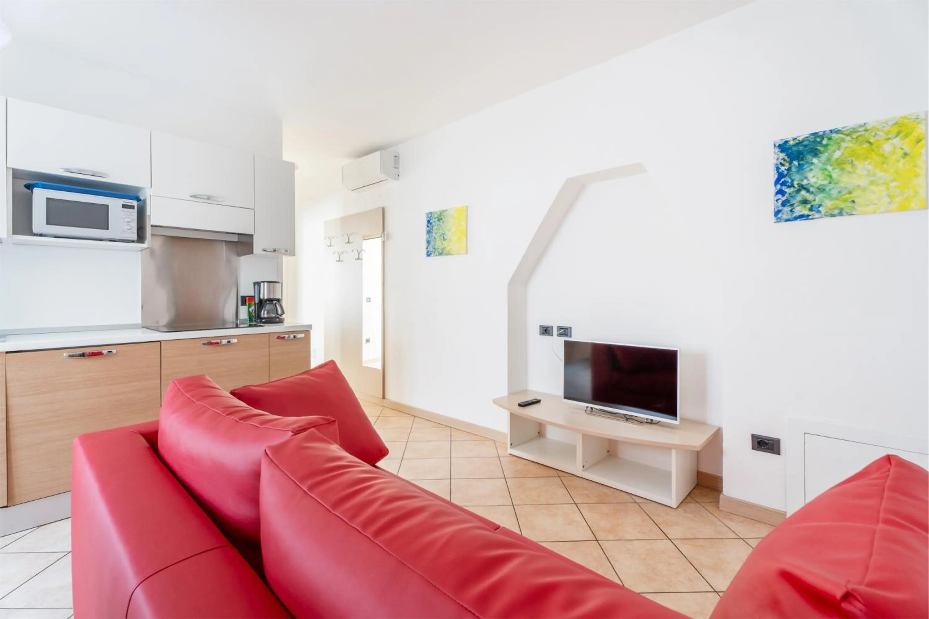 TV and multimedia in Residence Villa degli Aranci