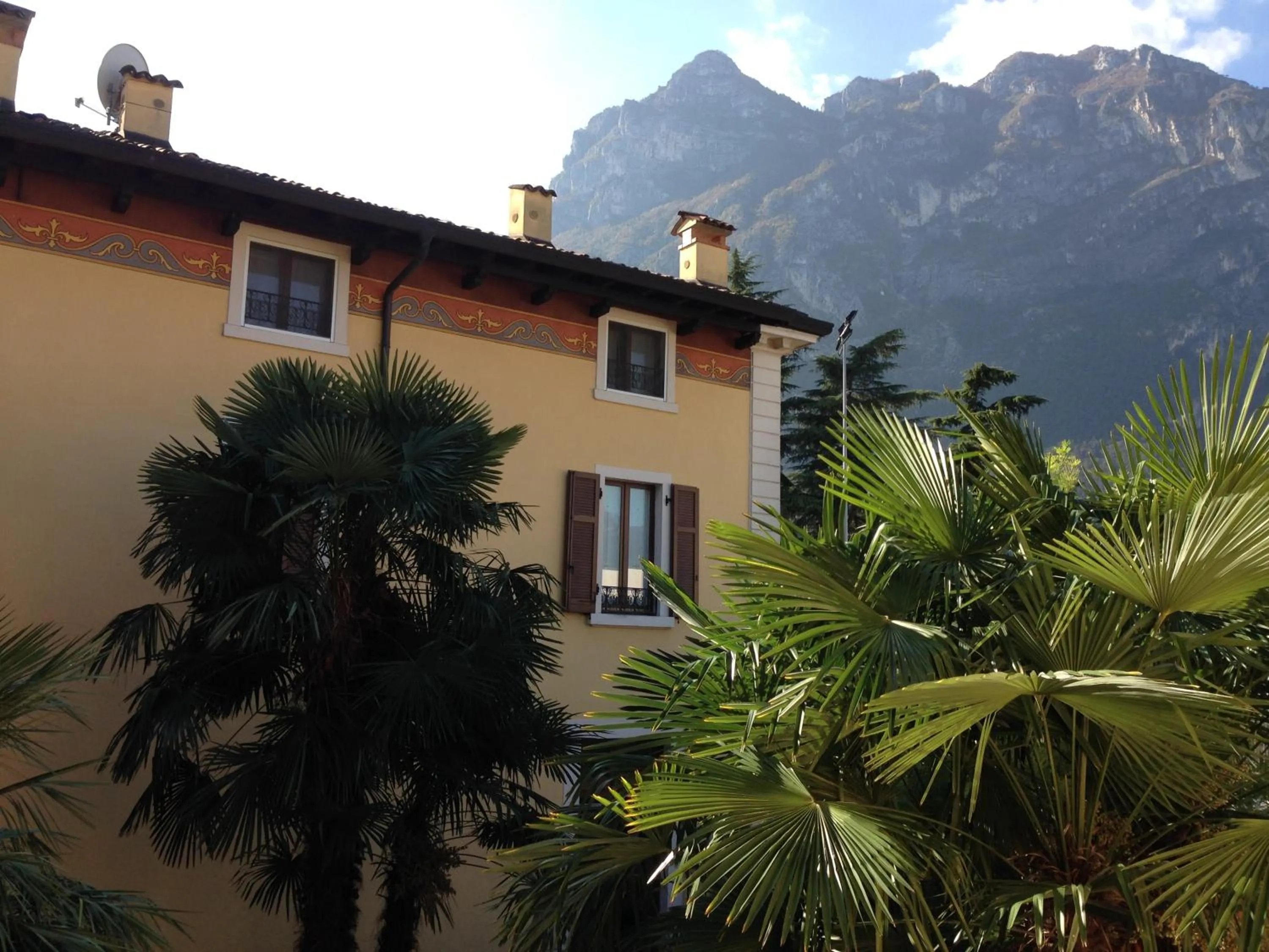 Facade/entrance in Residence Villa degli Aranci