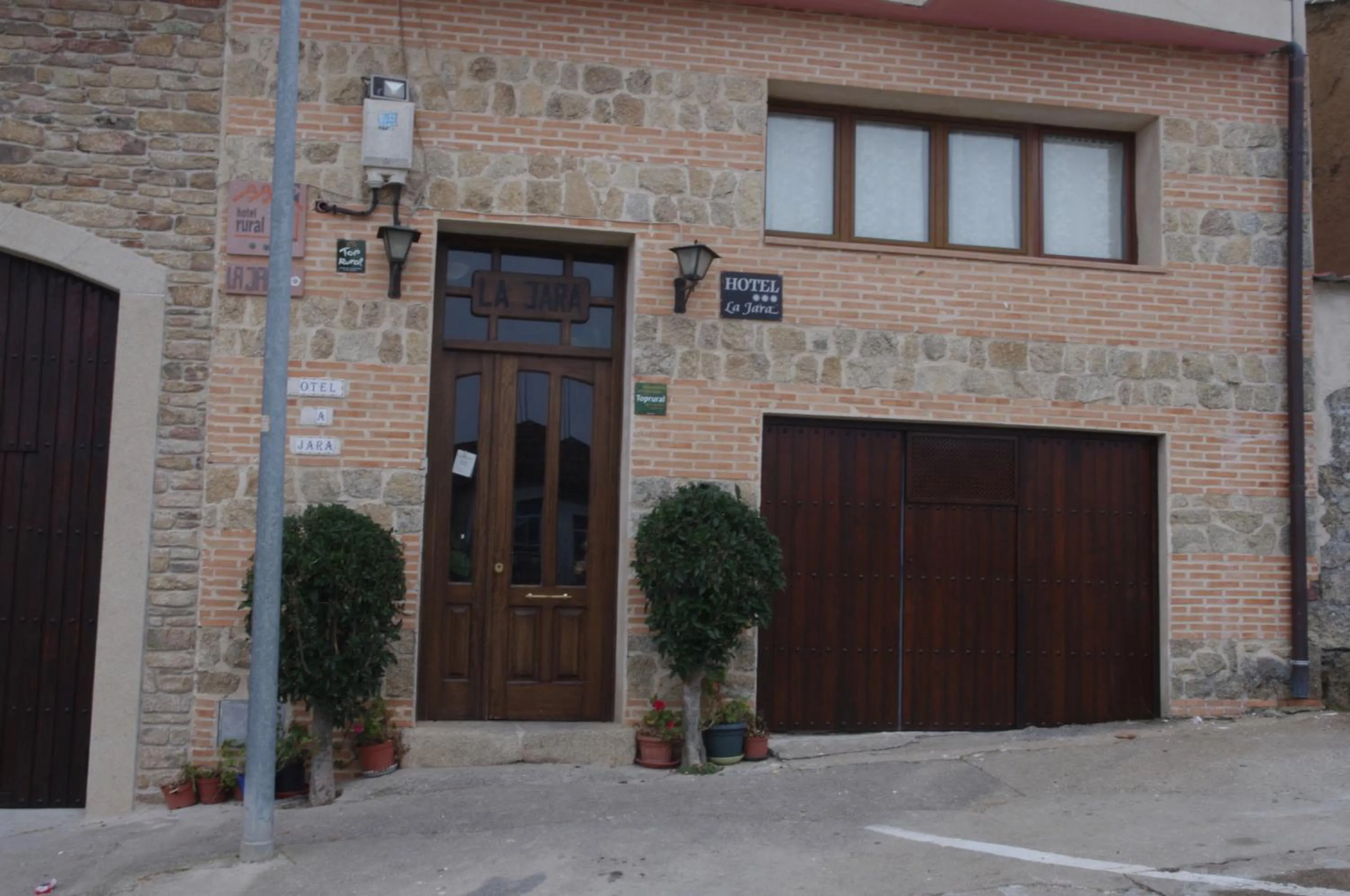 Facade/entrance in Hotel La Jara-Arribes