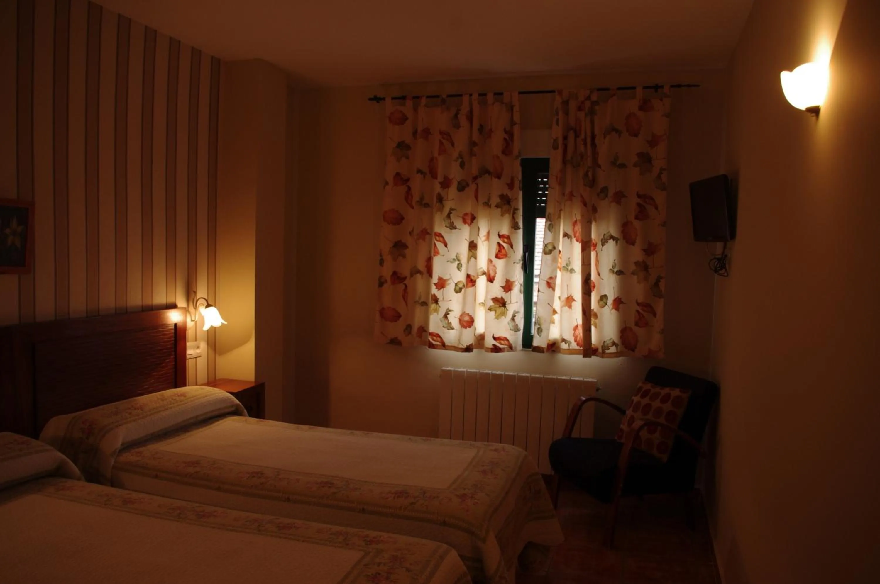 Bedroom, Bed in Hotel La Jara-Arribes
