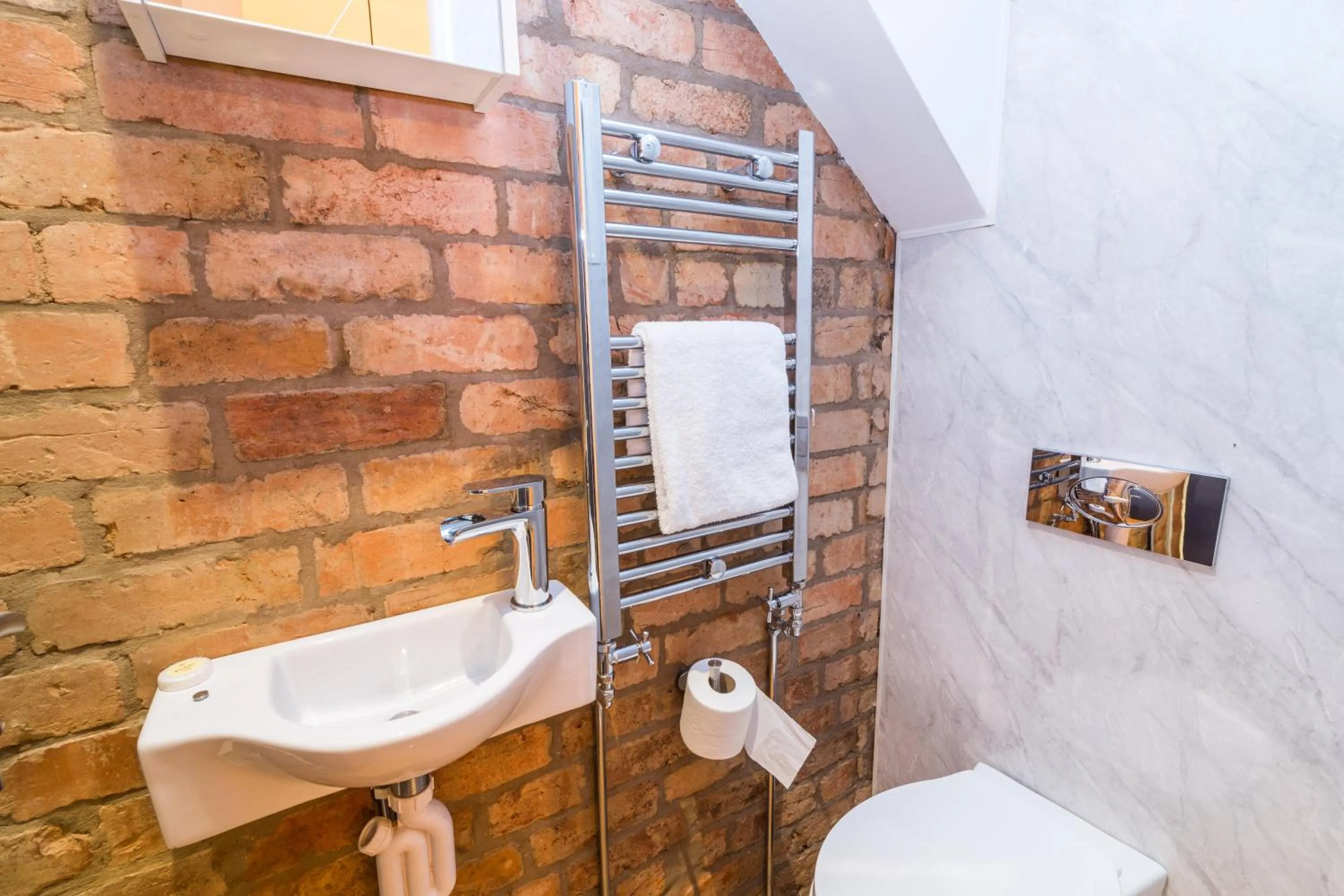 Bathroom in Salisbury Street Guesthouse
