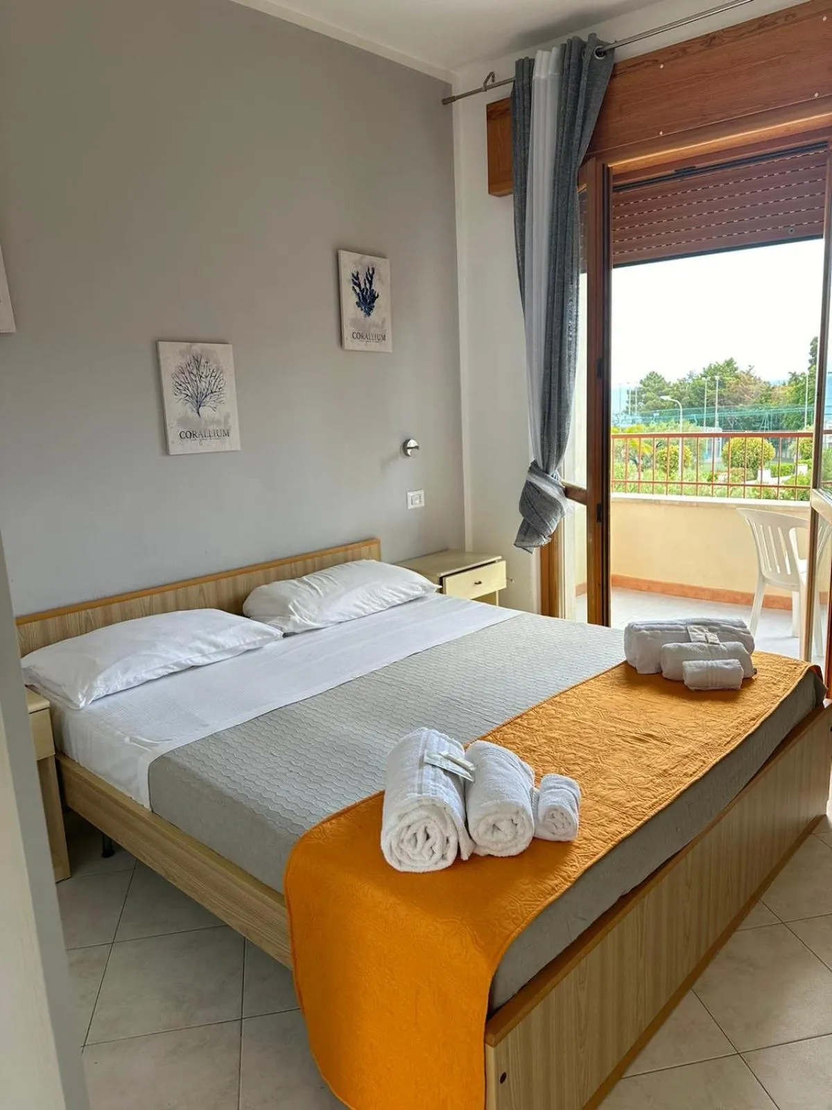 Bed in Hotel Residence il villaggio Lì cylentos Policastro Scario a 100 mt dal mare