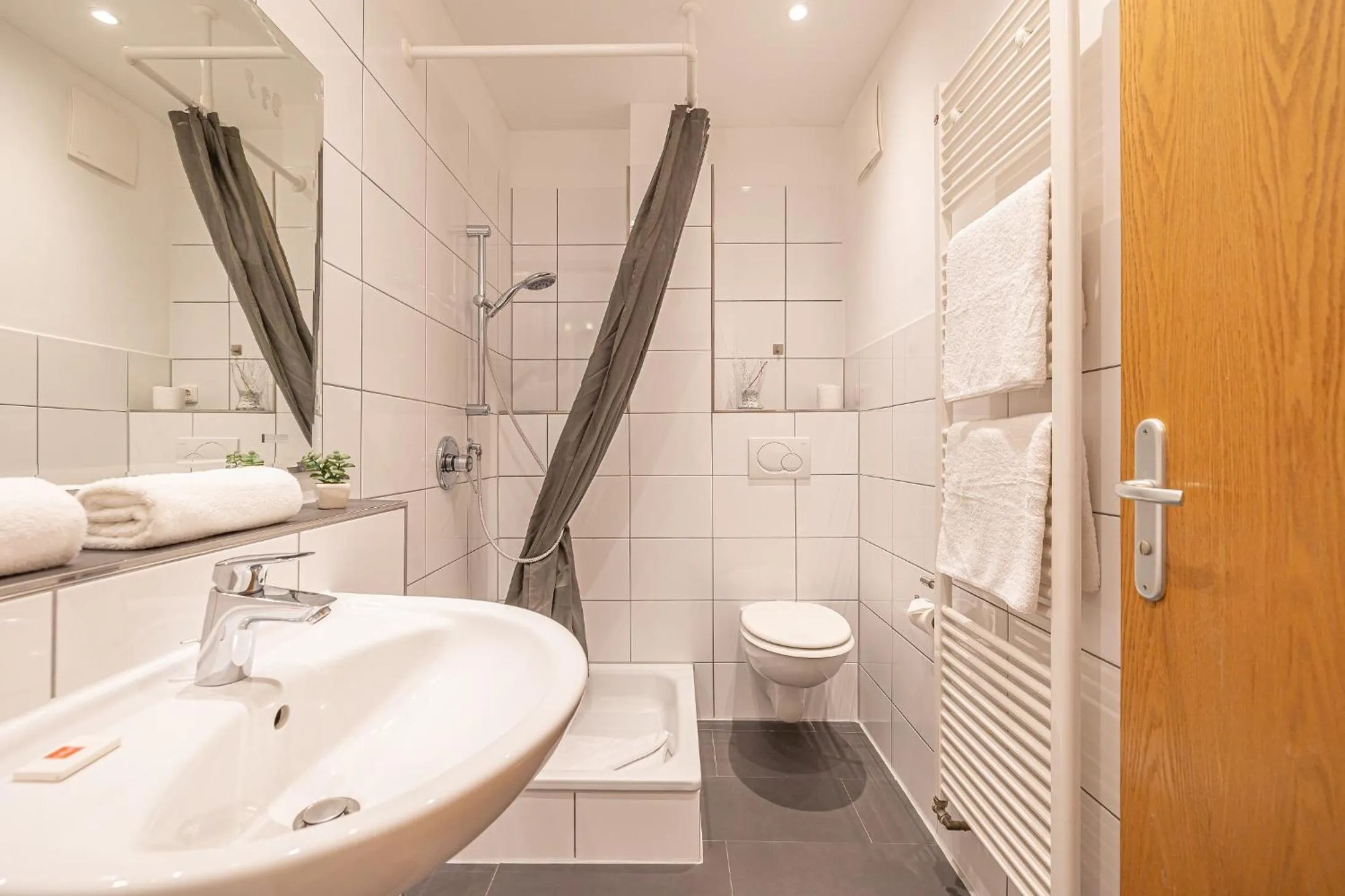 Shower in Appartementhaus Gouverneur-Maxse Büsum