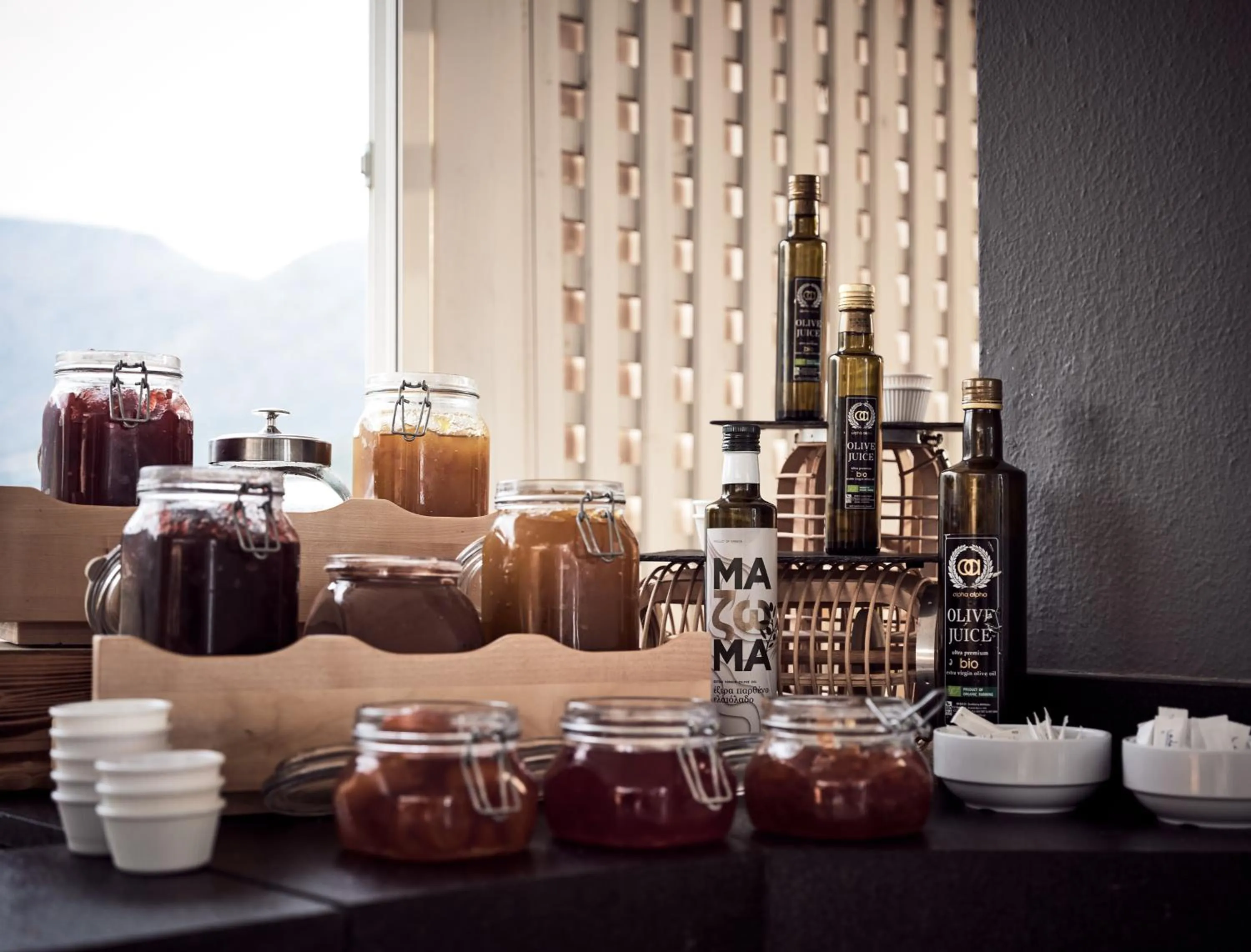 Breakfast in Troulis Apart-Hotel