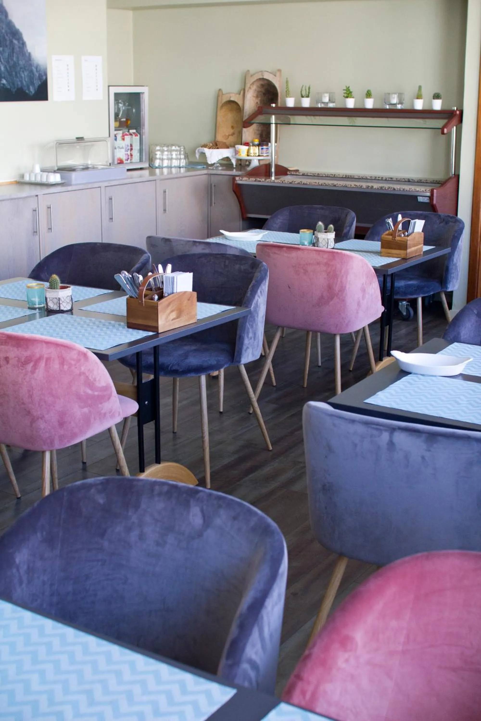 Restaurant/places to eat in Hotel Marena