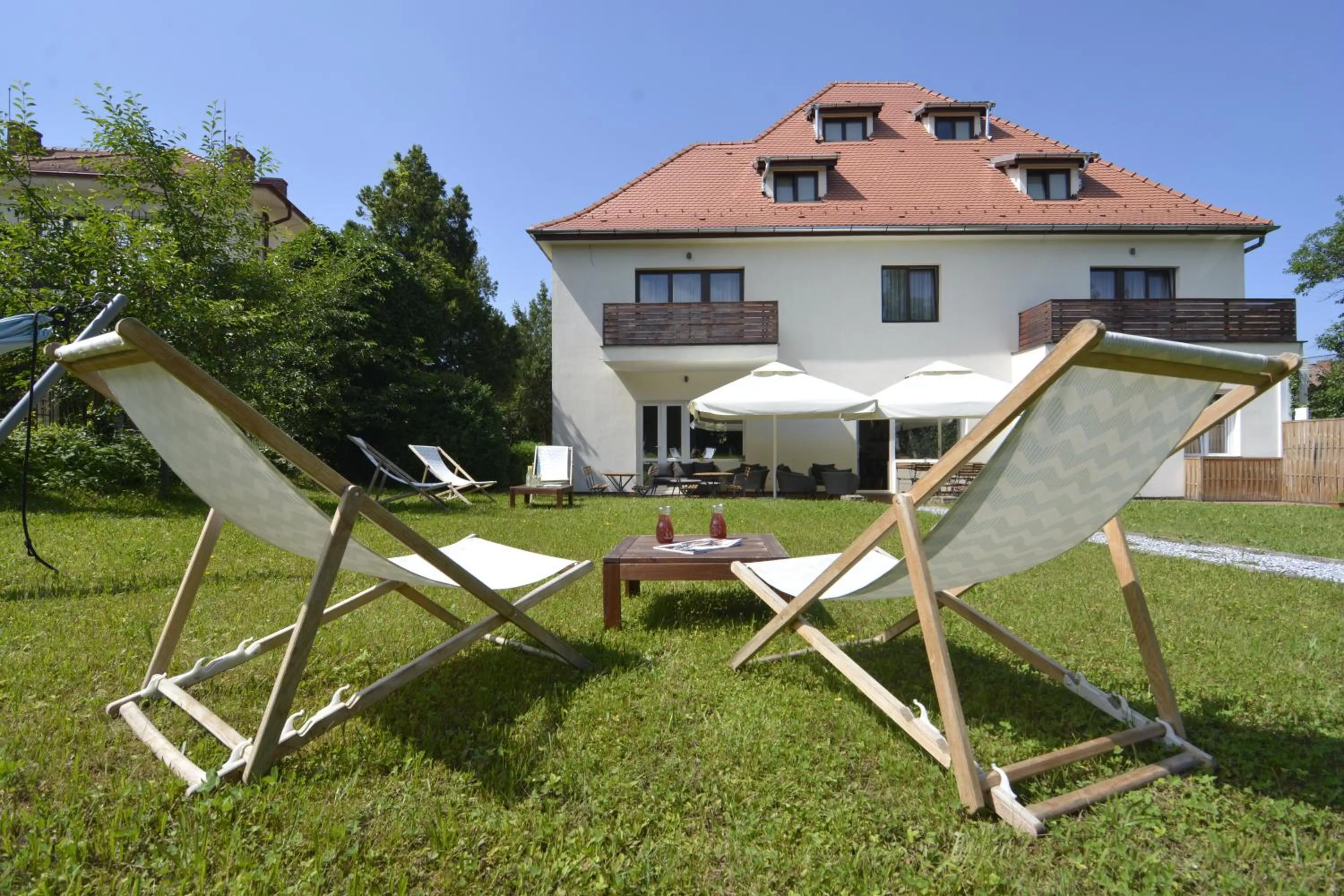 Property building in Republique