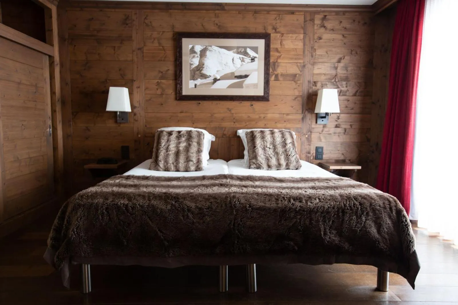 Bed in Hôtel Champs Fleuris Morzine