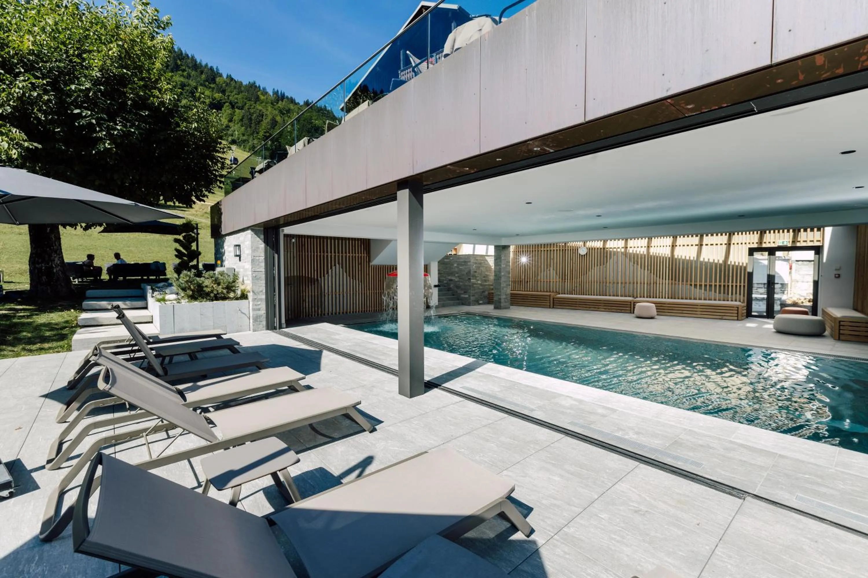 Swimming pool in Hôtel Champs Fleuris Morzine