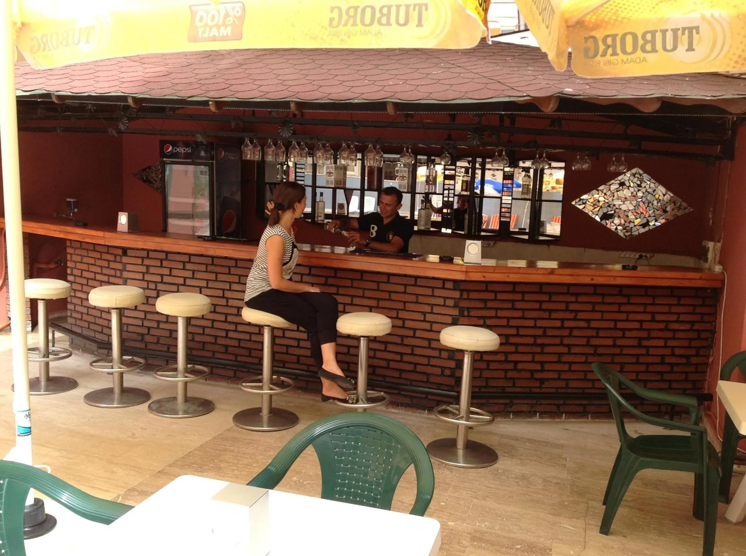 Restaurant/places to eat in Baronessa Apart Hotel