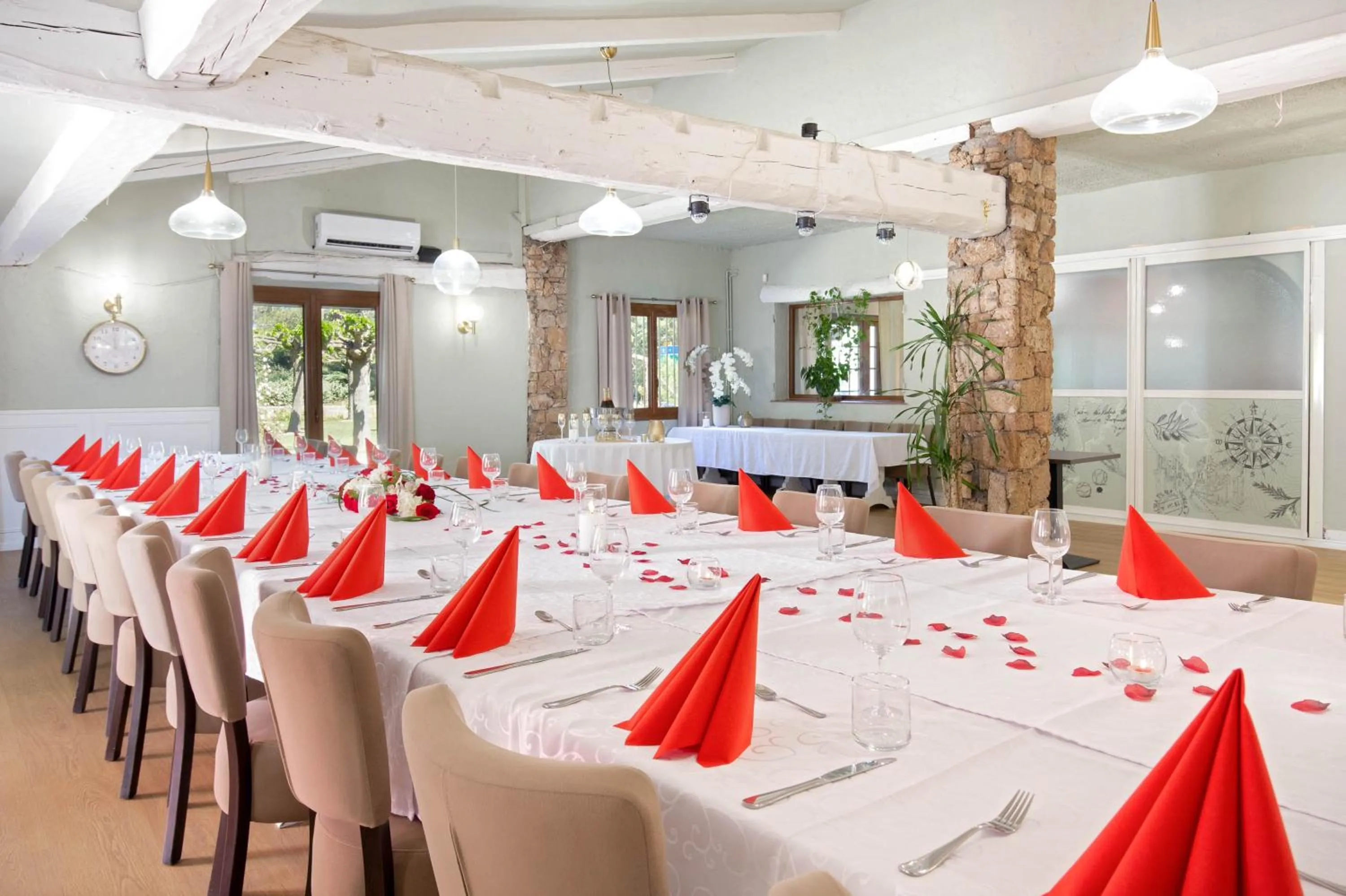 Les Pins Blancs en Provence