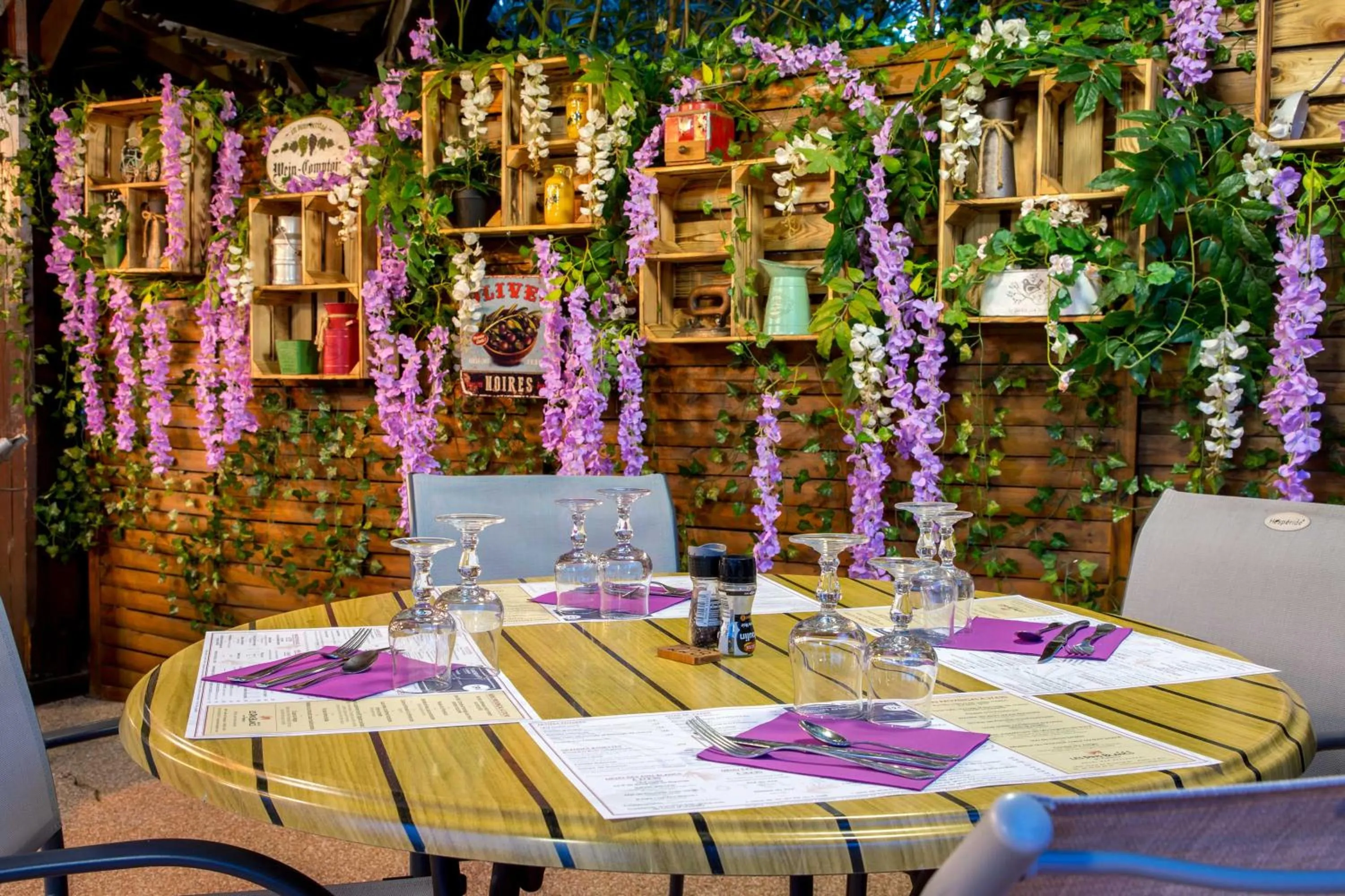 Les Pins Blancs en Provence