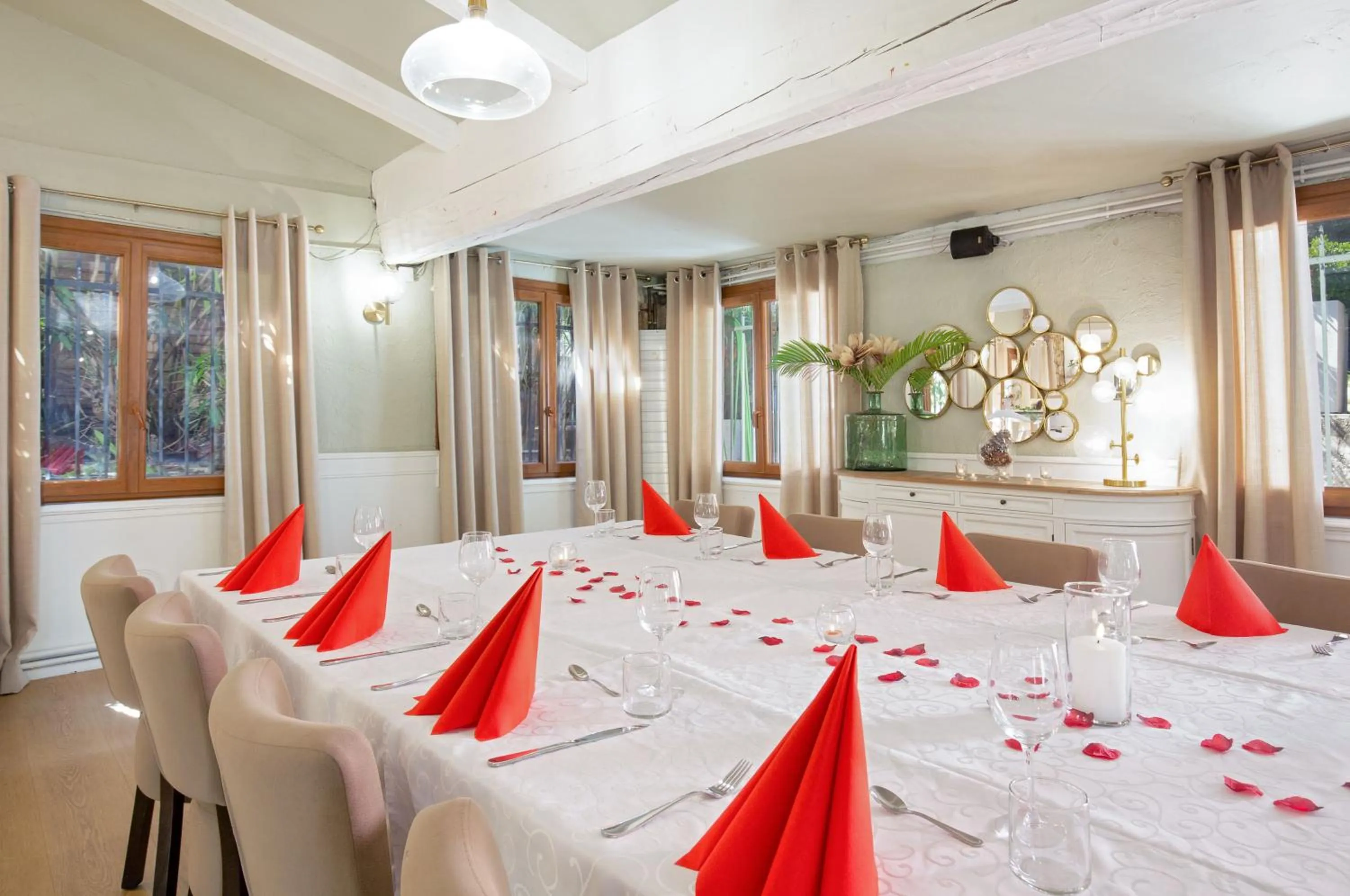 Les Pins Blancs en Provence