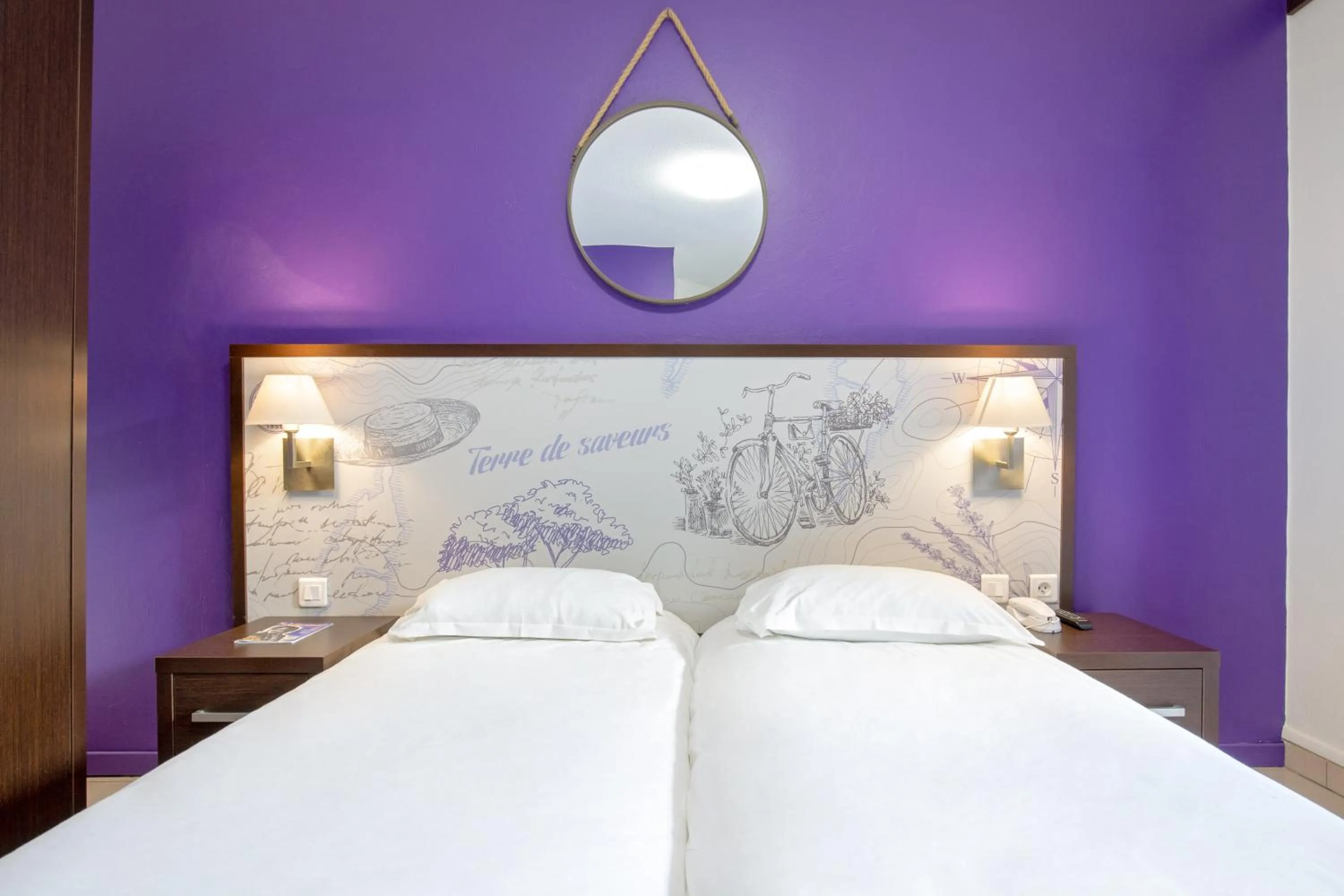 Bed in Les Pins Blancs en Provence